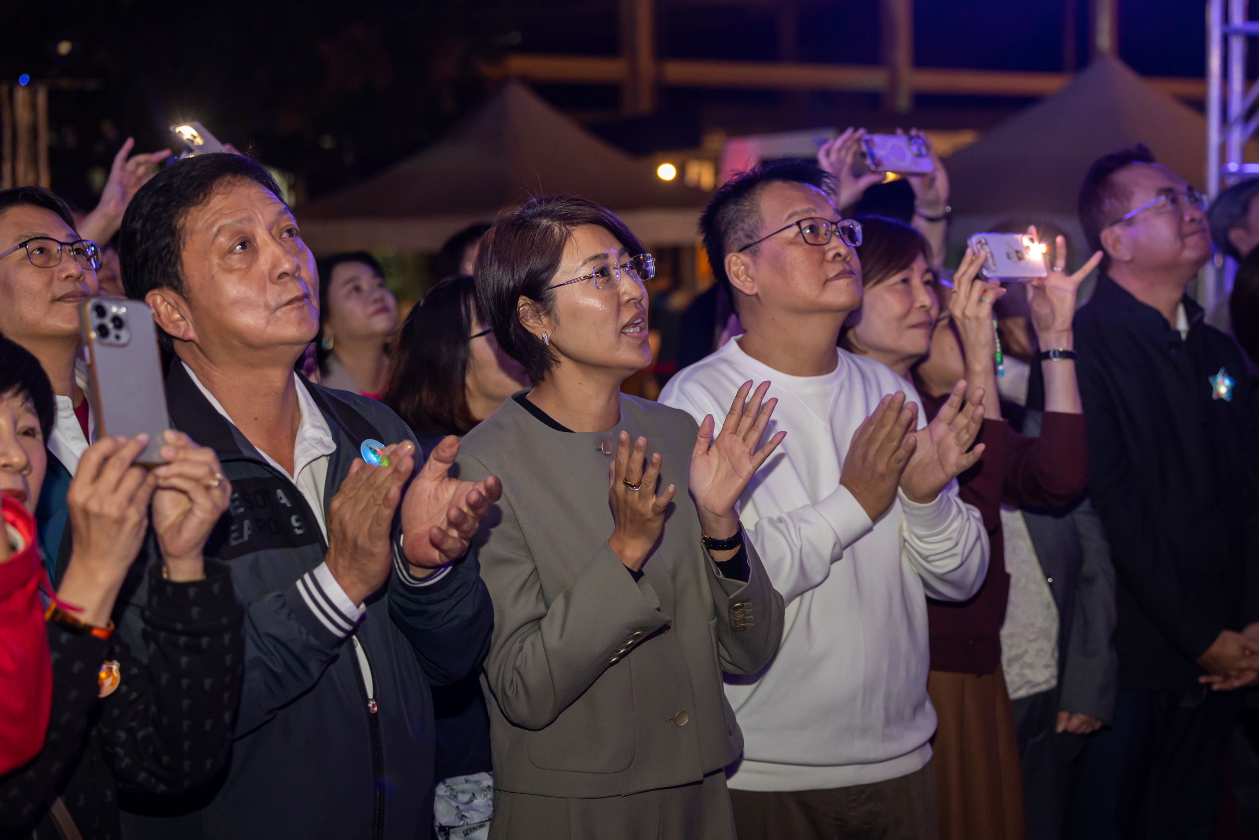 相關圖片1-草屯聖誕點燈溫馨登場　縣長許淑華讚彰明電子熱心公益