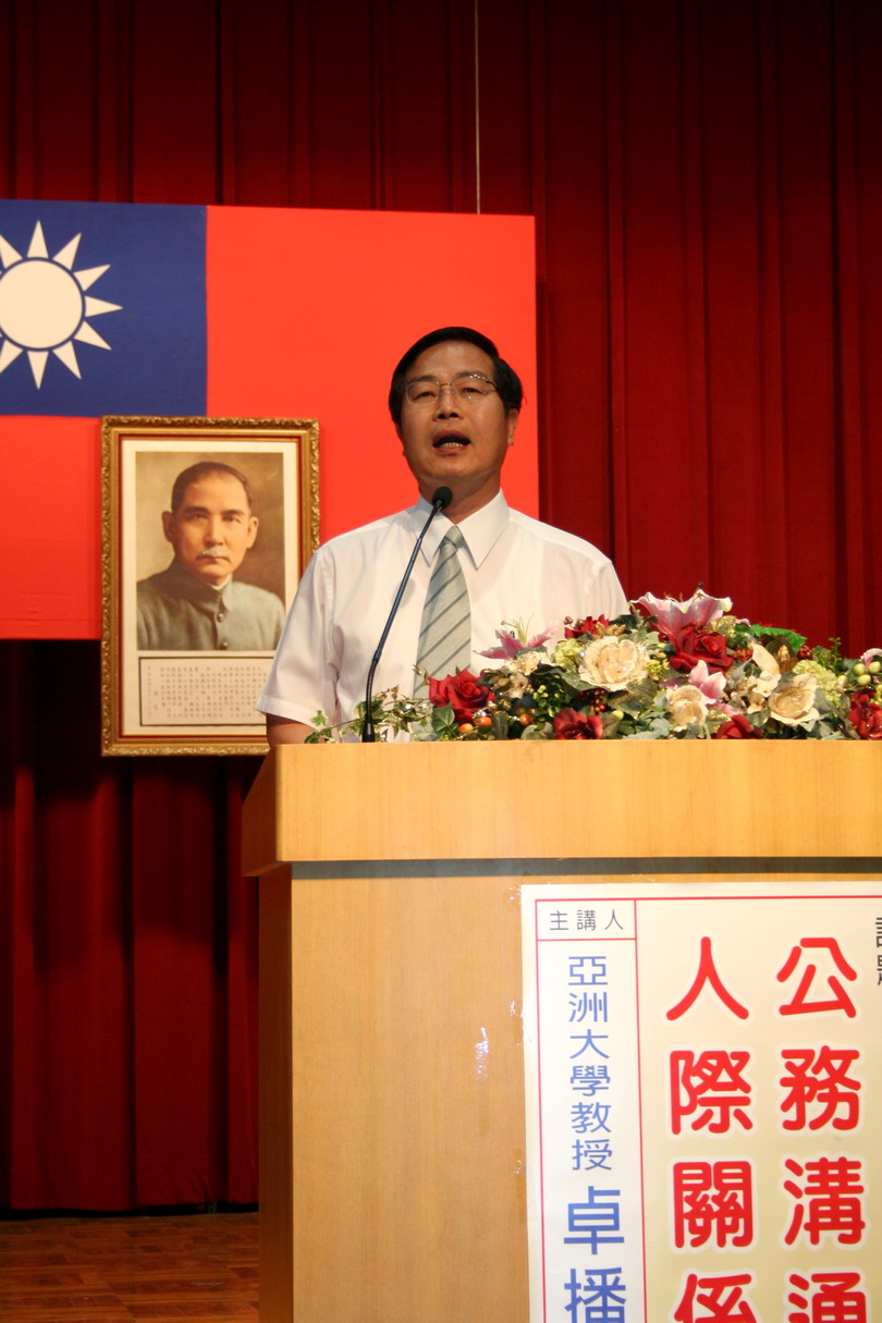 圖片-縣府舉行員工月會  李縣長勉勵員工在工作之餘 應善盡孝道