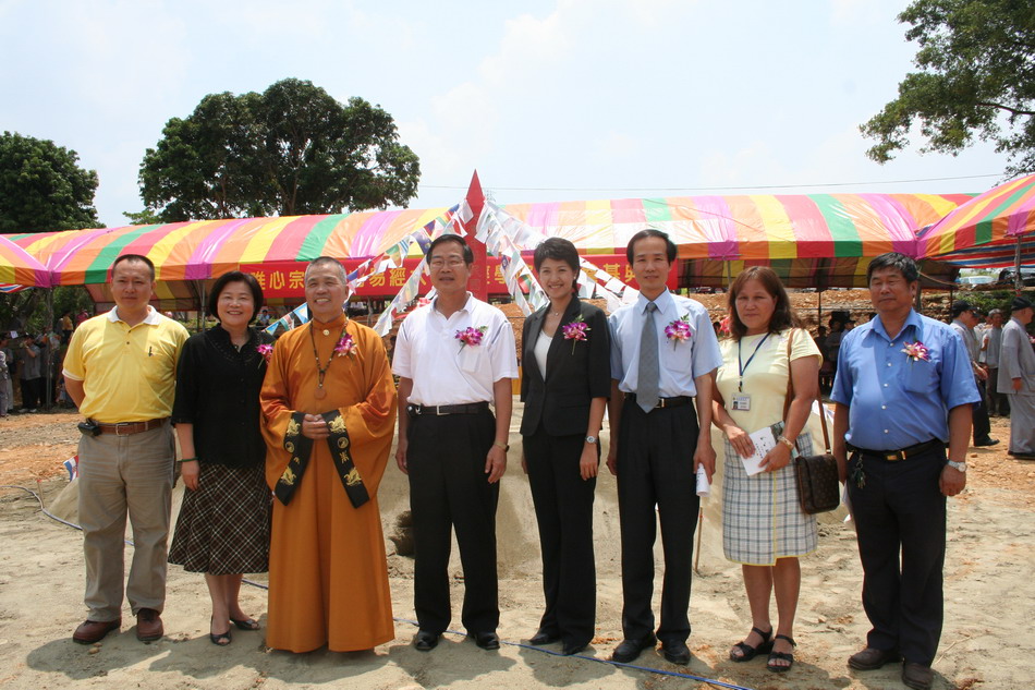 圖片-李縣長出席仙佛寺易經大學動土典禮