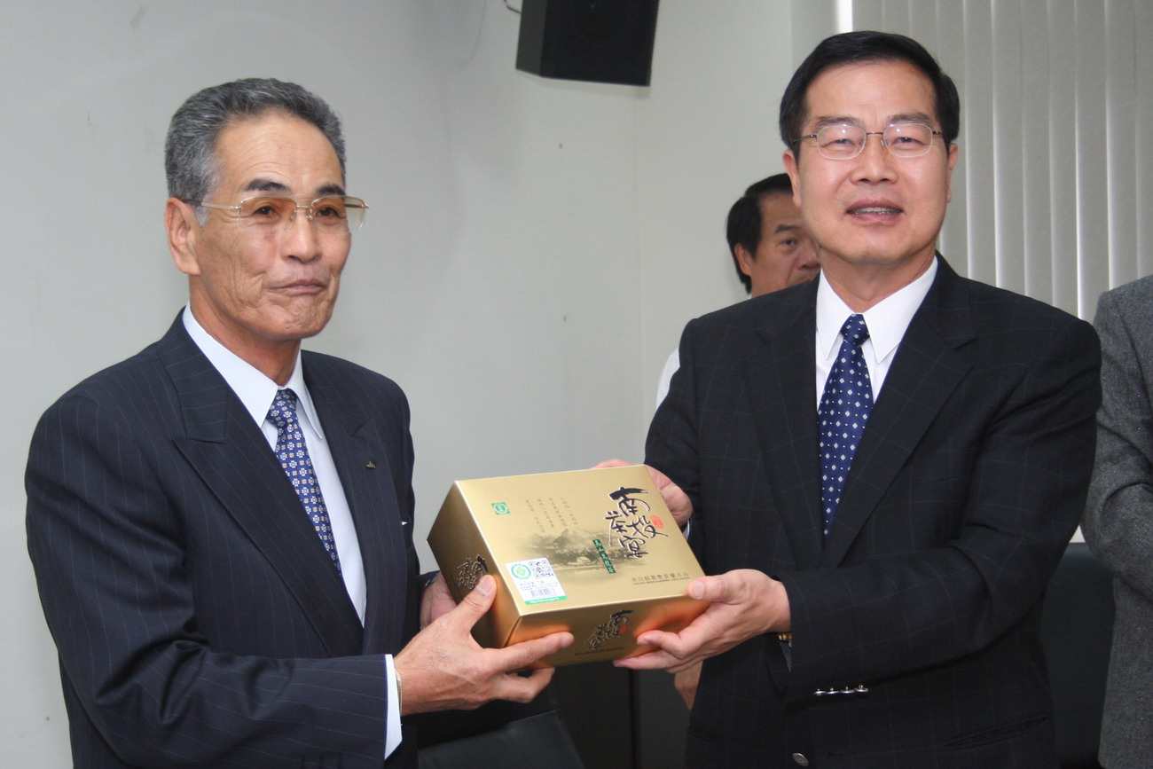 圖片-福岡市農業協同組合造訪縣府  雙方針對農業相互交流