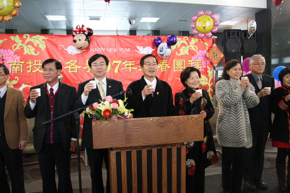圖片-縣府新春團拜   李縣長以新春三願祝福縣政順利