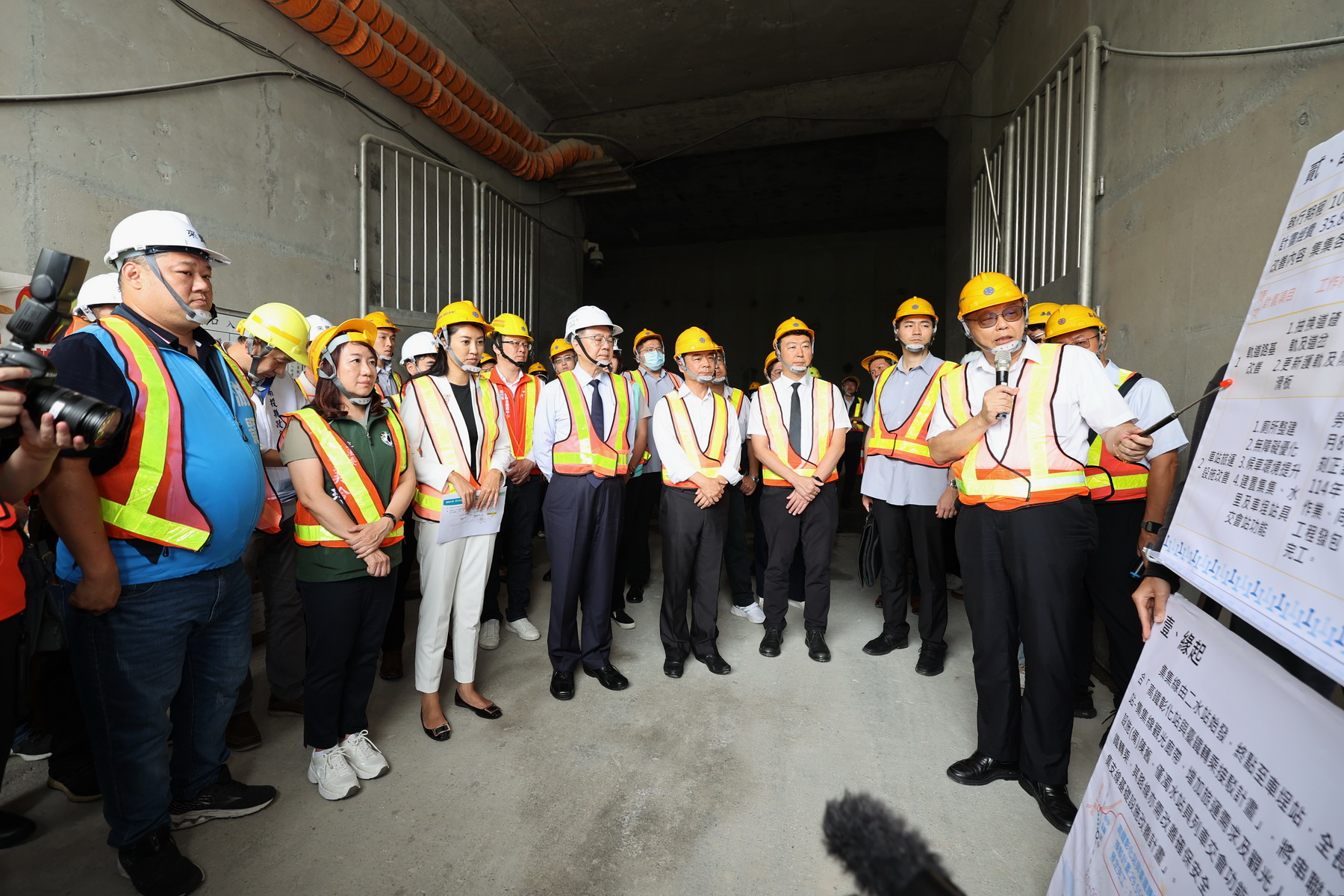 other image3-Premier Cho and County Mayor Hsu Attended Launching Ceremony of Cancer Treatment Center of Nantou Hospital and Inspected Jiji Railway for Improvement Project, August 20th