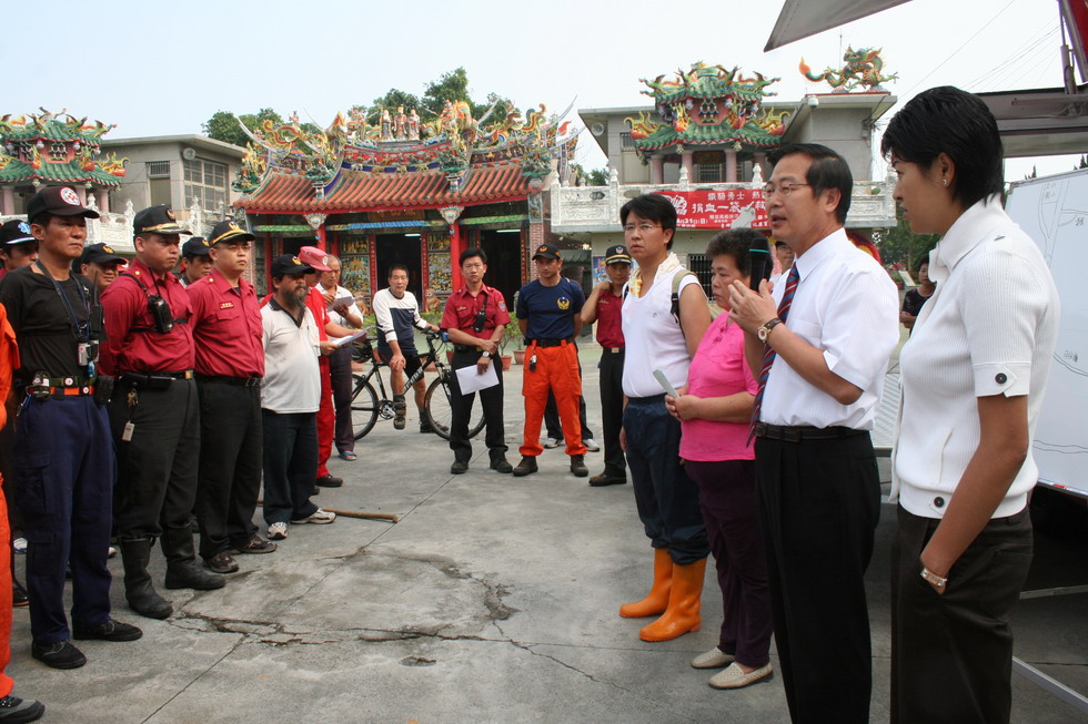 圖片-南投市民黃建喜失蹤 　縣長李朝卿發動百人搜山