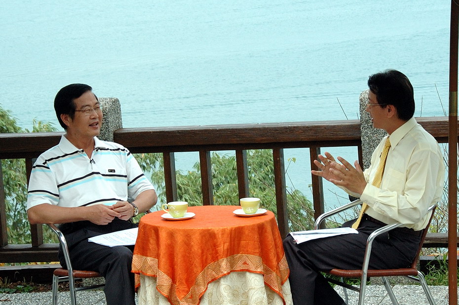 圖片-行銷南投，李縣長接受民視「坐南向北」節目訪問
