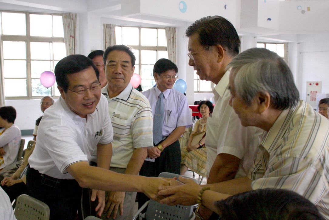 圖片-李縣長出席竹山區退休人員聯誼 暢談施政建設