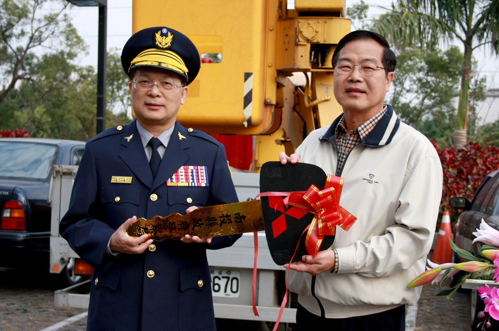 圖片-新巡邏車到位 警察執法如虎添翼