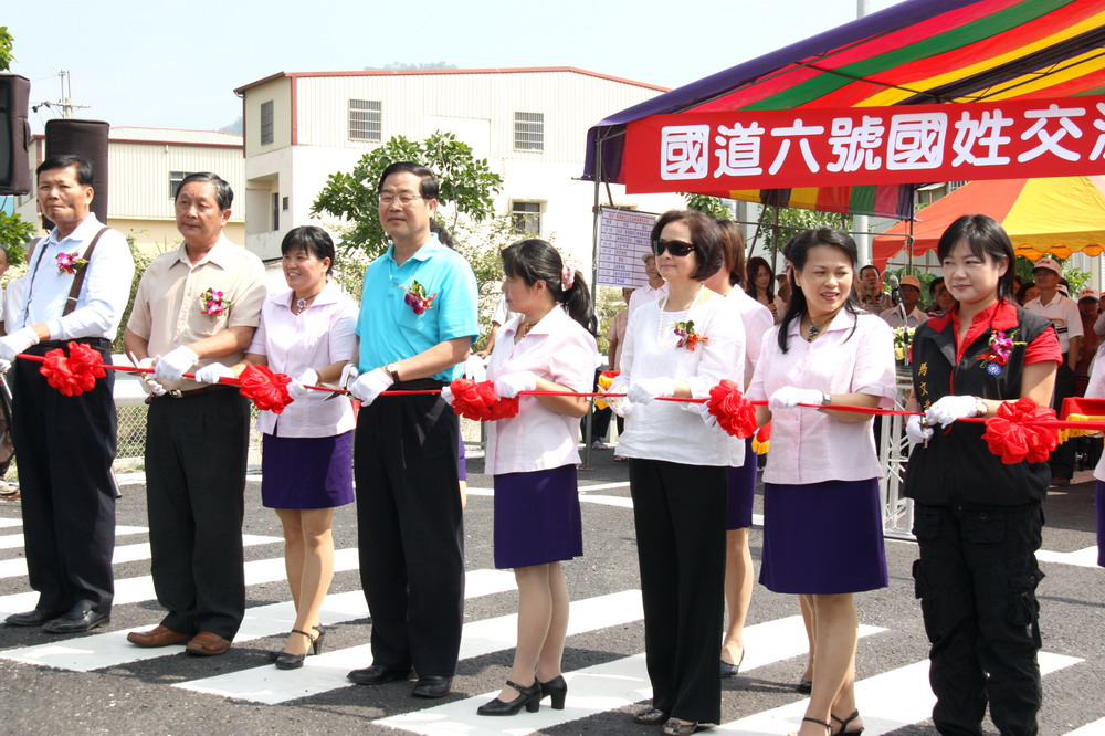 圖片-李縣長主持國道6號國姓交流道通車典禮