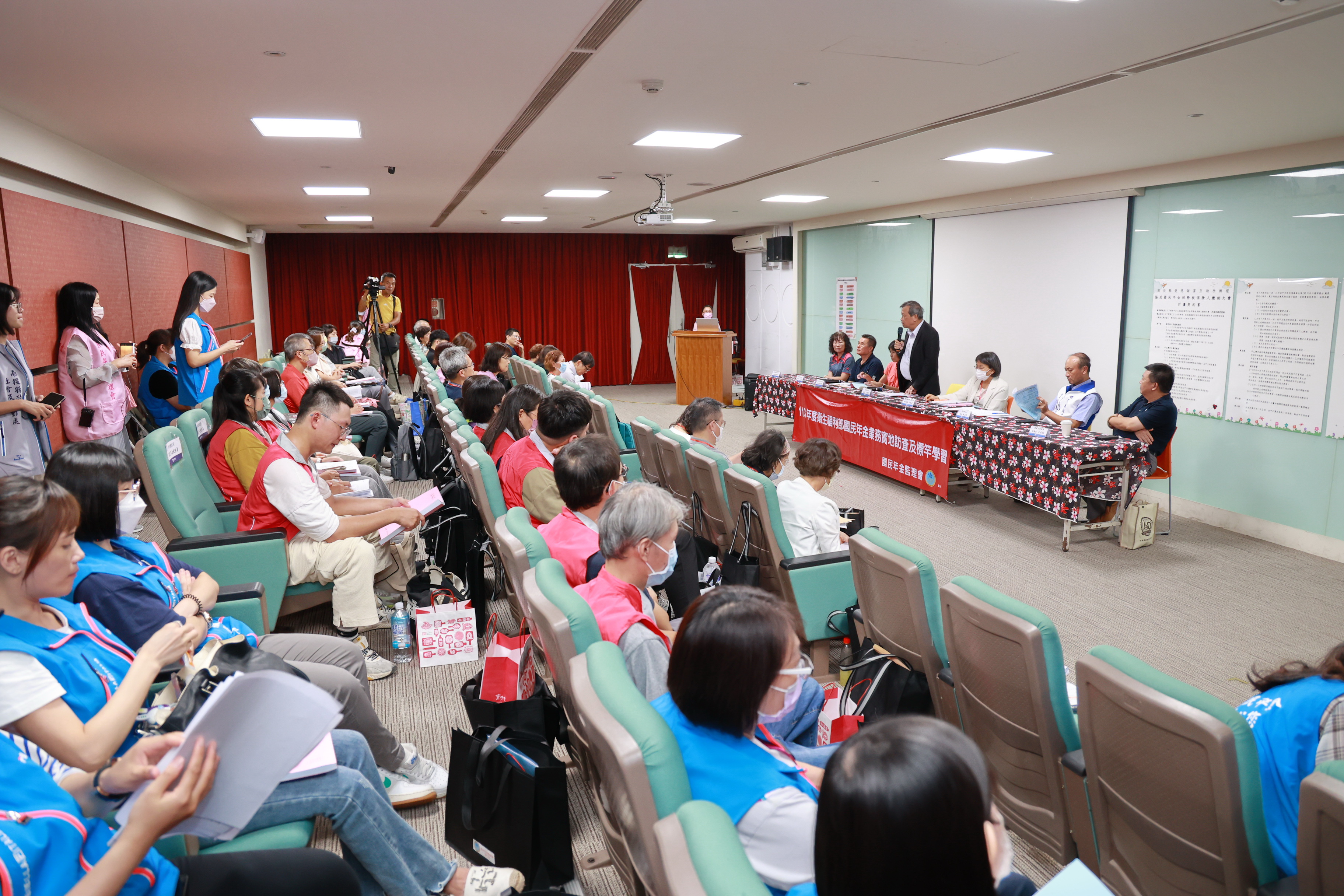 相關圖片2-防止社會安全網「破洞」　協助弱勢代繳國民年金欠費