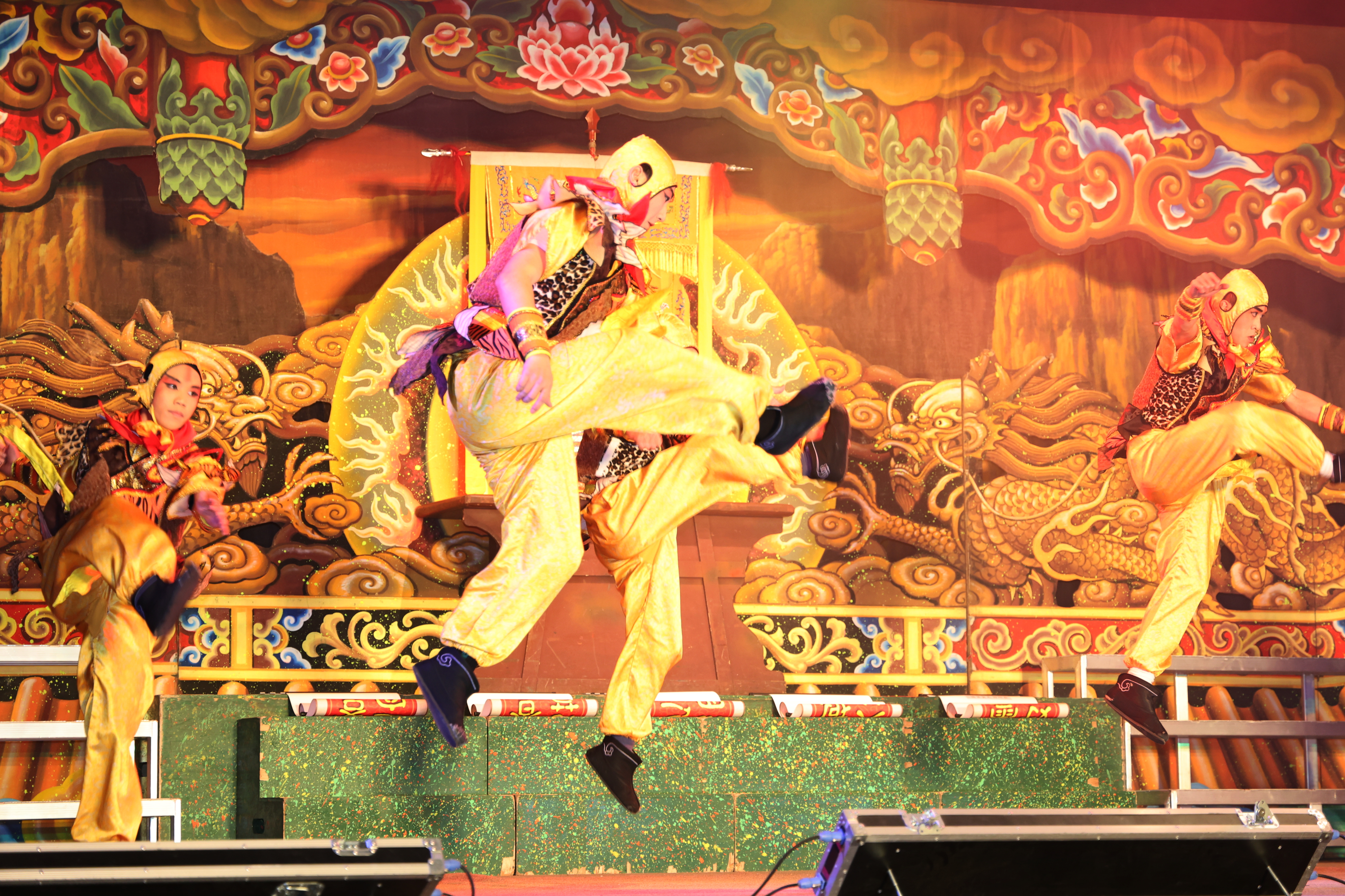 相關圖片1-明華園「女神何仙姑」國姓巡演爆棚！  許淑華縣長：讓國家級戲曲走入偏鄉