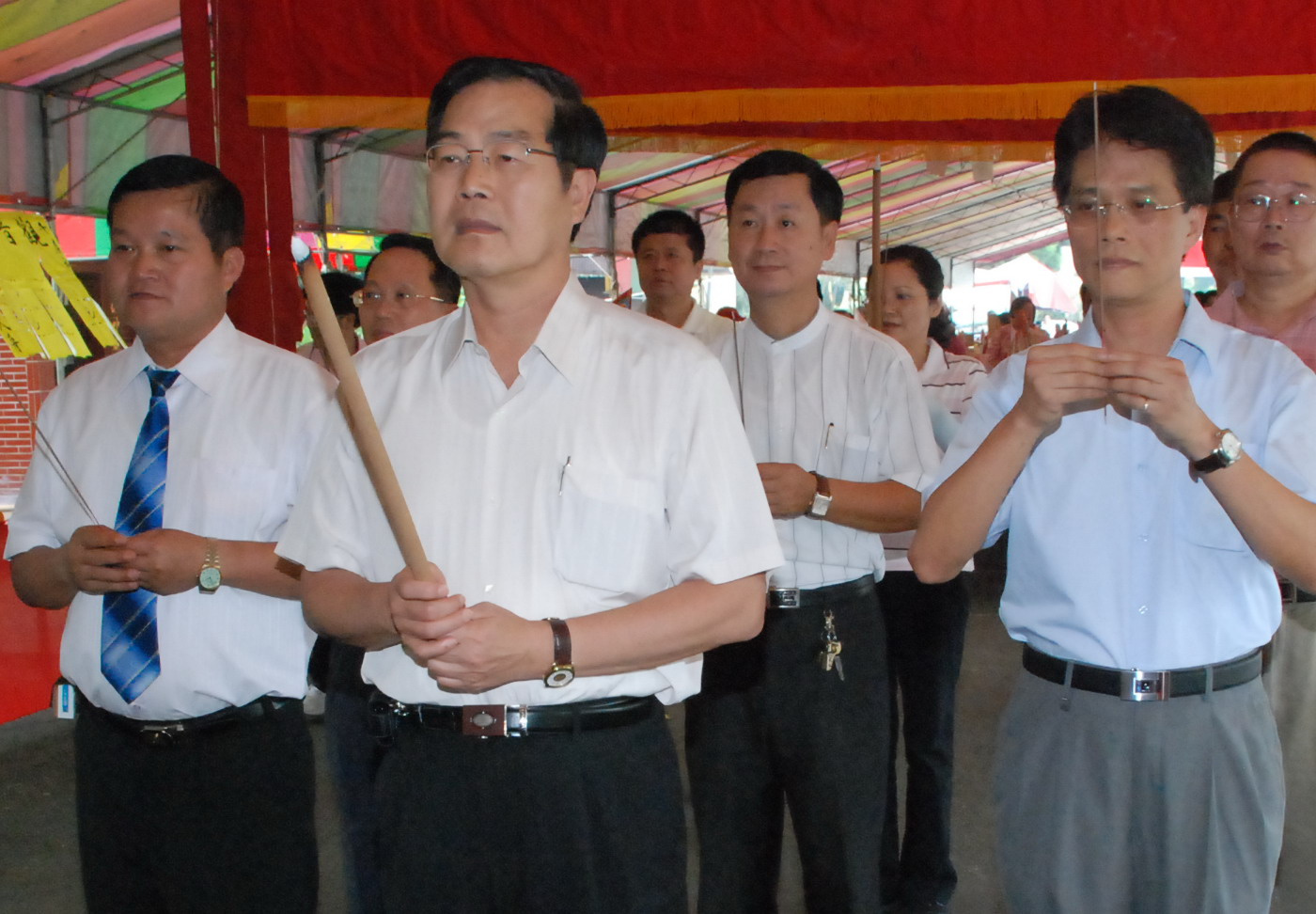 圖片-李縣長主持肉品市場中元普渡法會開香儀式