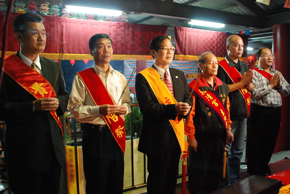圖片-草屯朝清宮祈安禮斗法會 李縣長開香主祭