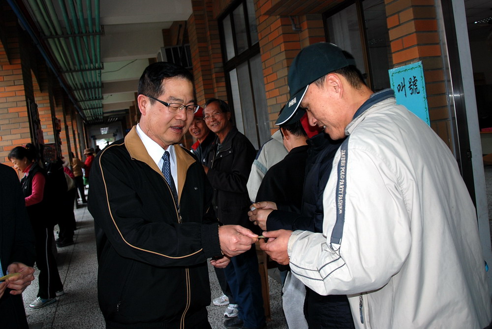 圖片-社大報名踴躍  李縣長肯定民眾學習熱忱