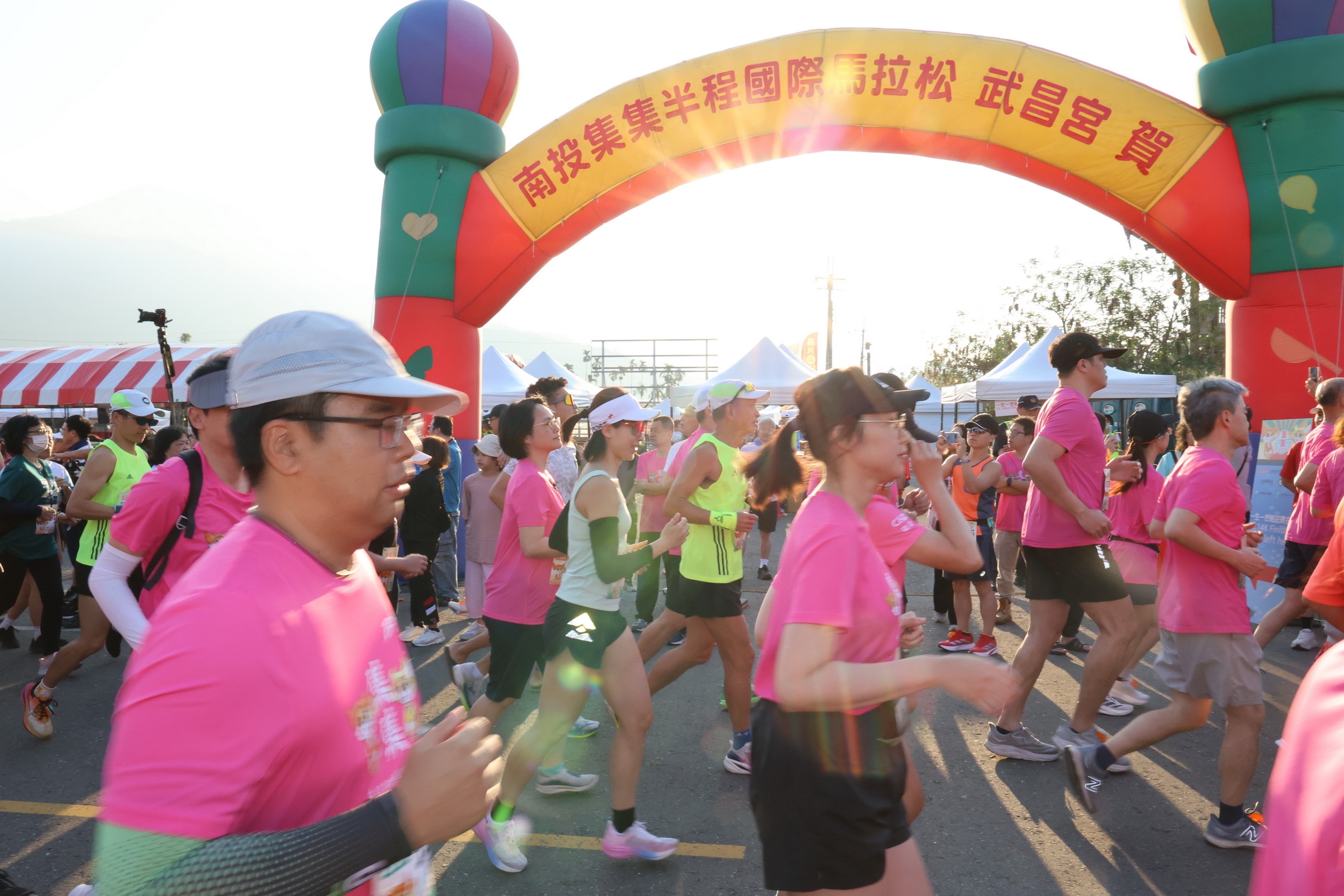 相關圖片5-集集半程國際馬拉松開跑  多國選手齊聚飽覽小鎮風光