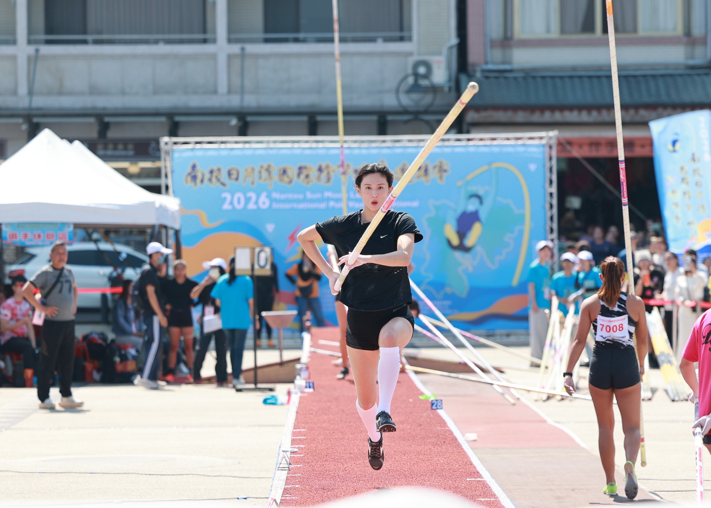 相關圖片2-日月潭國際撐竿跳高賽   泰國封王 吳彥翰銀牌刷新台灣紀錄
