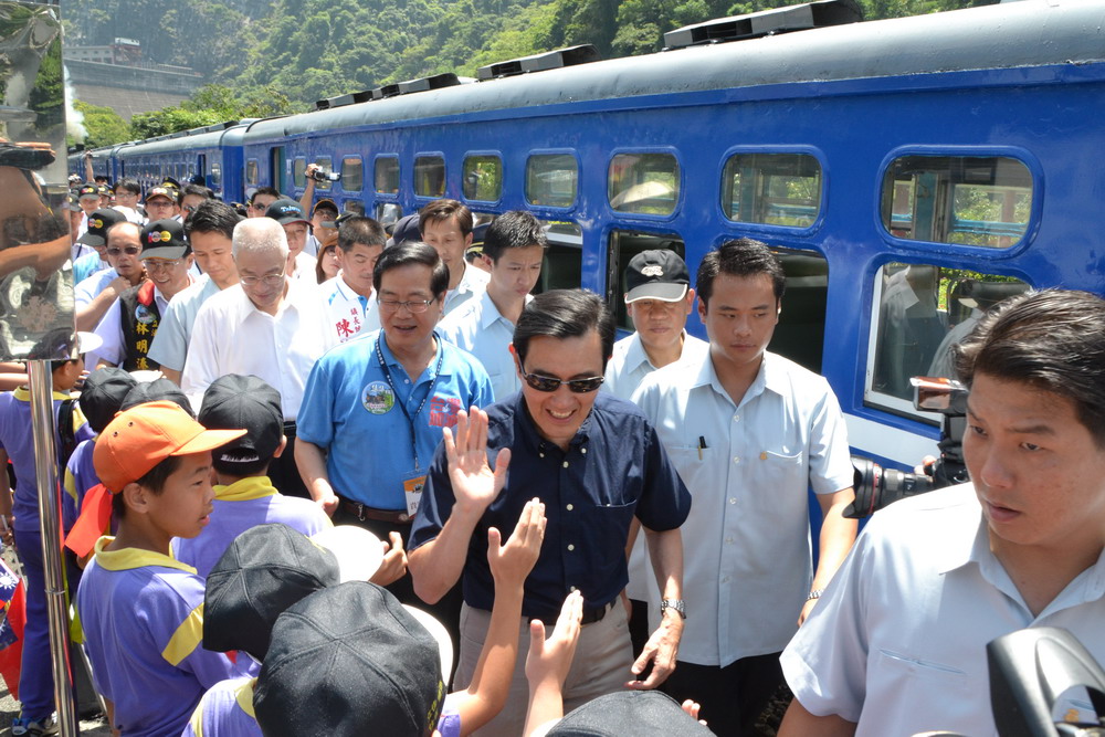 圖片-集集線復駛通車 馬總統邀大家一起到南投瘋火車
