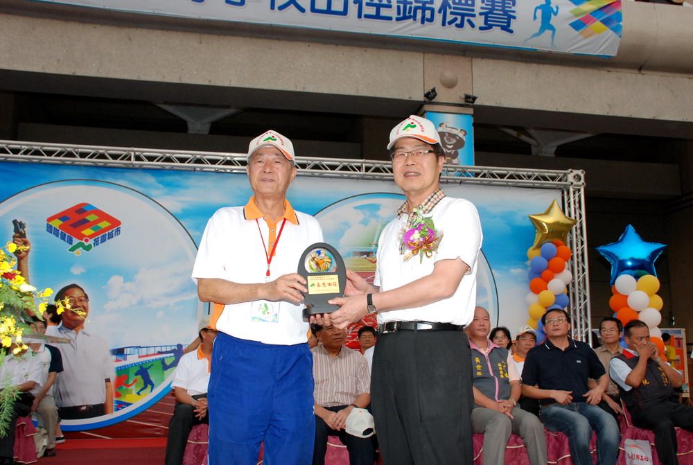 圖片-100年全國中等學校田徑錦標賽6日開跑 二千多名選手登場競技