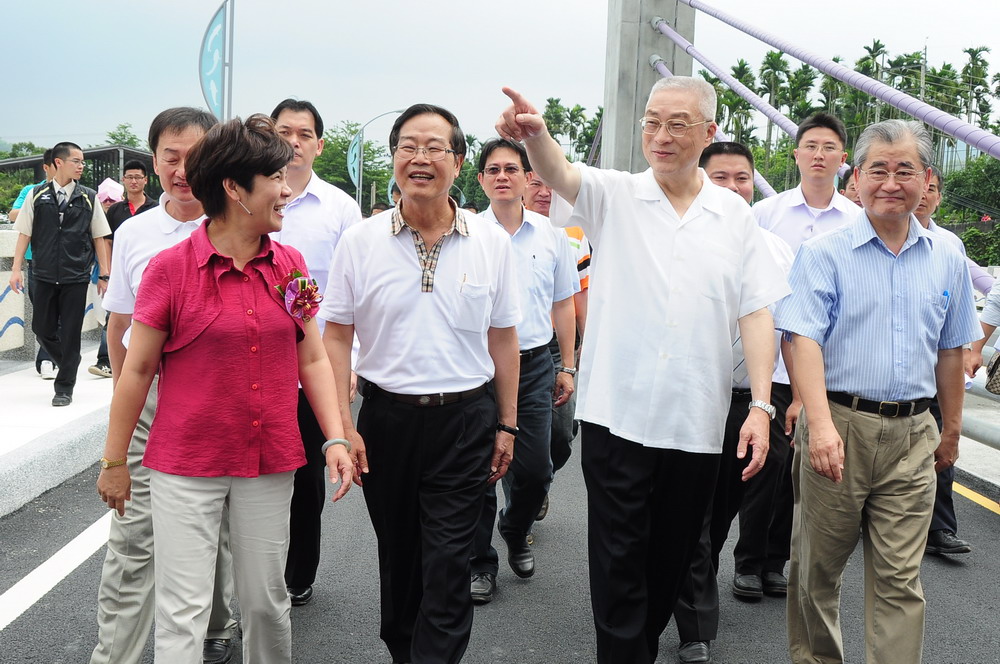 圖片-鹿谷清秀橋通車，吳副總統參加地方父老樂透