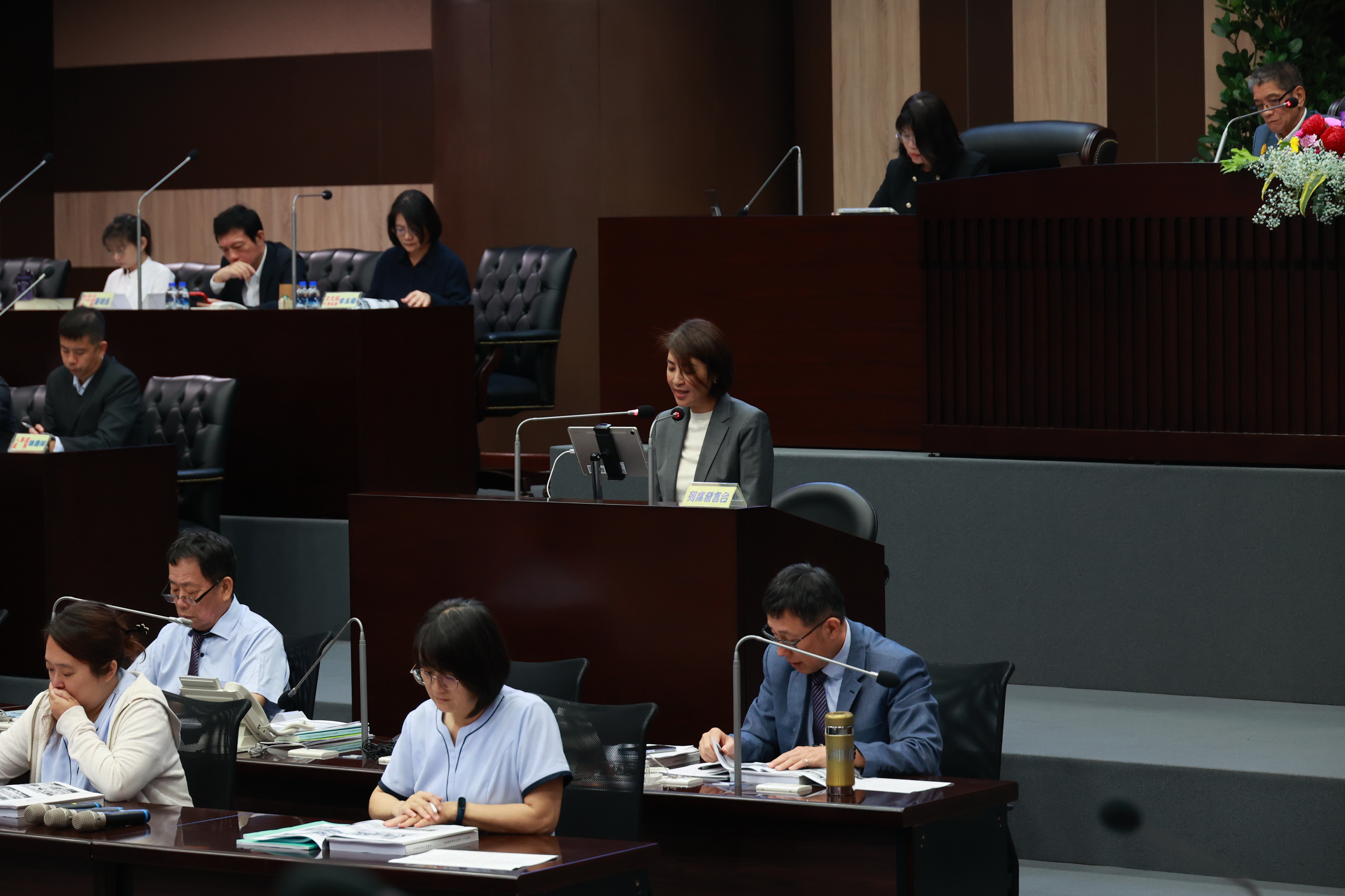 相關圖片1-縣長許淑華議會報告施政成果　長者健保有補助   觀光、社福、交通亮眼