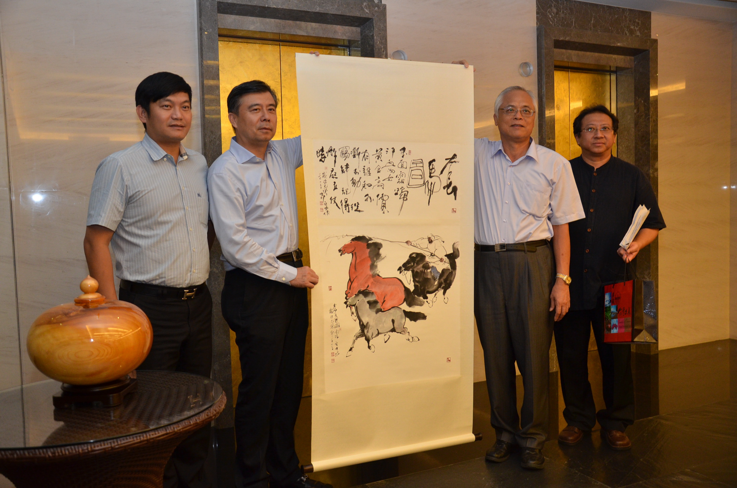 圖片-江蘇省常州市委書記嚴立蒞縣參訪  促進彼此交流