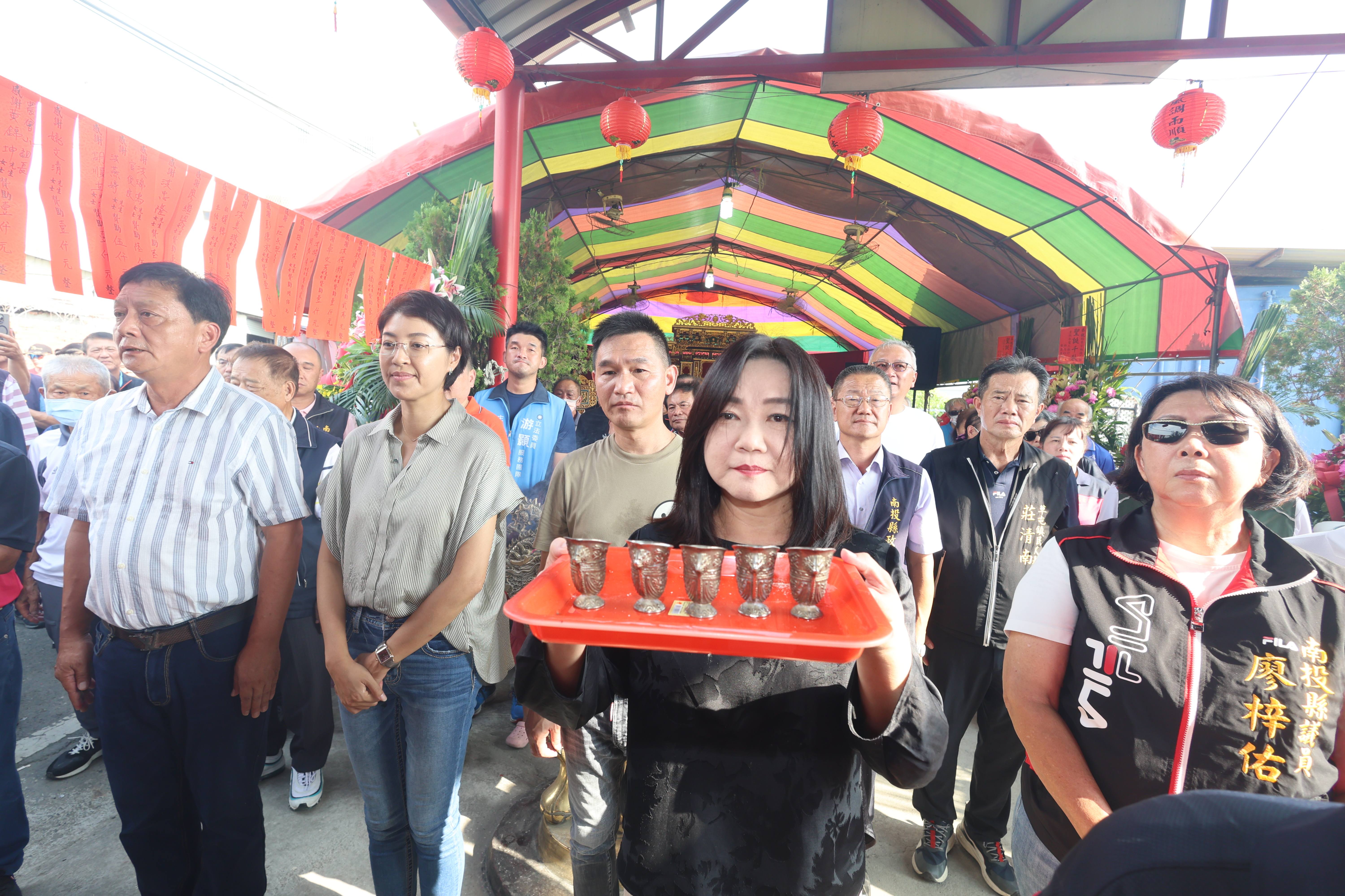 相關圖片4-恭祝草屯番仔田稻香宮土地公聖誕千秋 信眾添油香全捐光復賑災