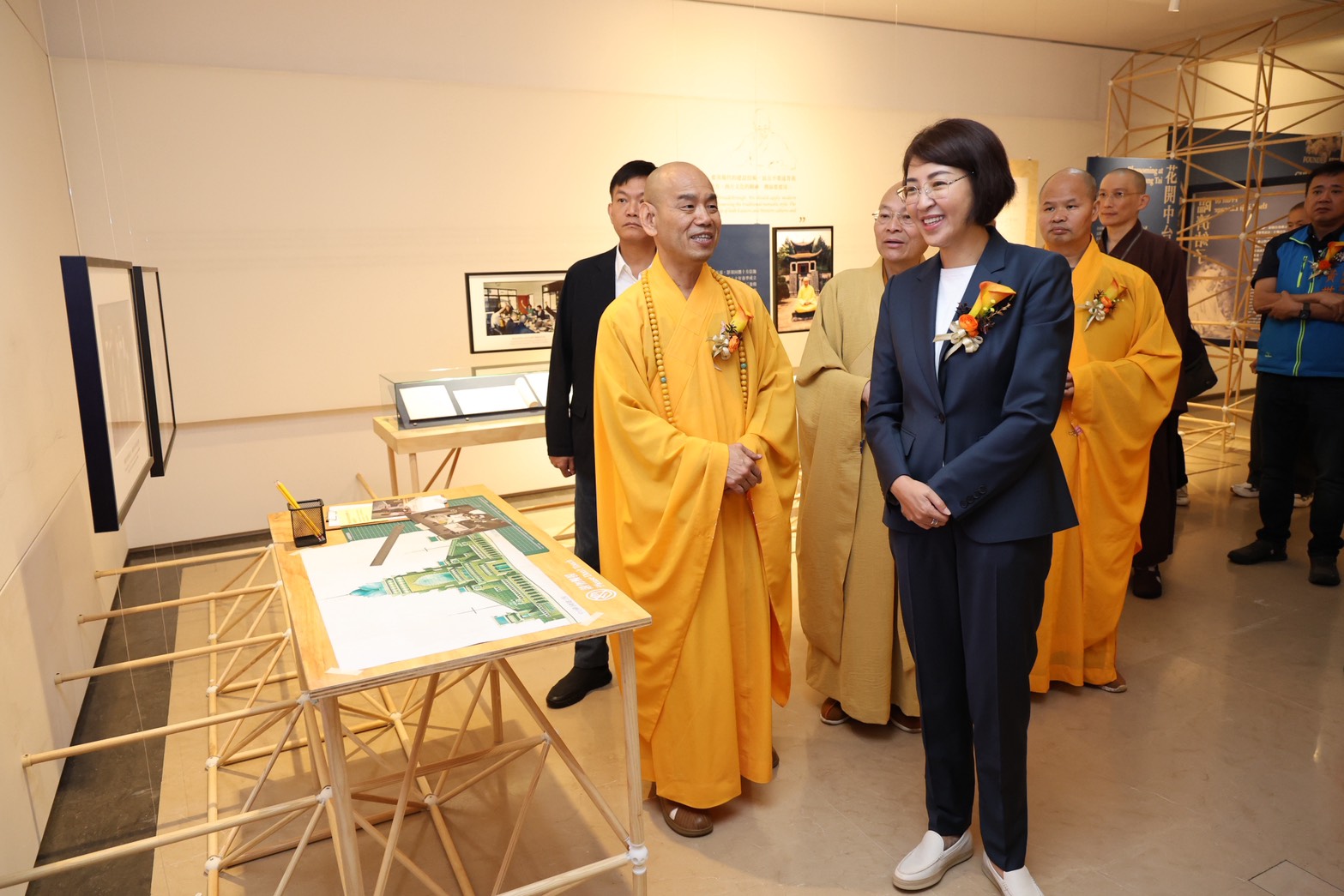 相關圖片5-中台禪寺「仰懷宗範—開山祖師圓寂十週年紀念特展」登場 許縣長出席剪綵揭幕