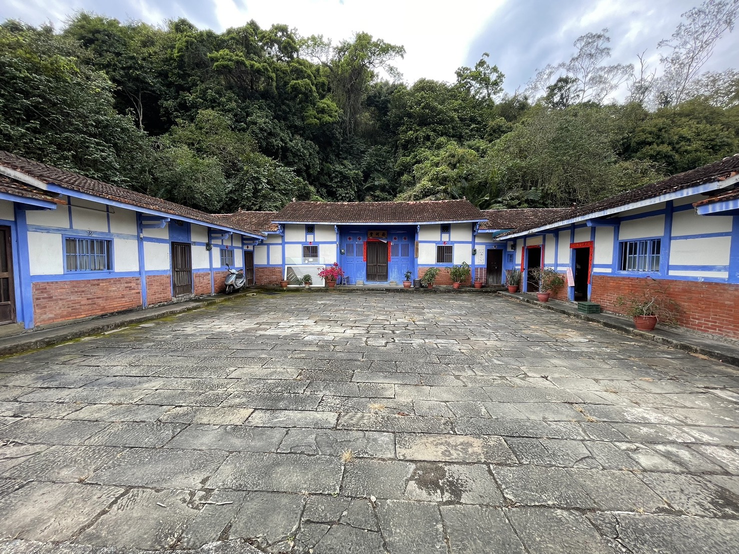 圖片-「歷史建築國姓鄉南港村林屋伙房防災建置及緊急修繕工程」於115年8月12日開工祈福。
