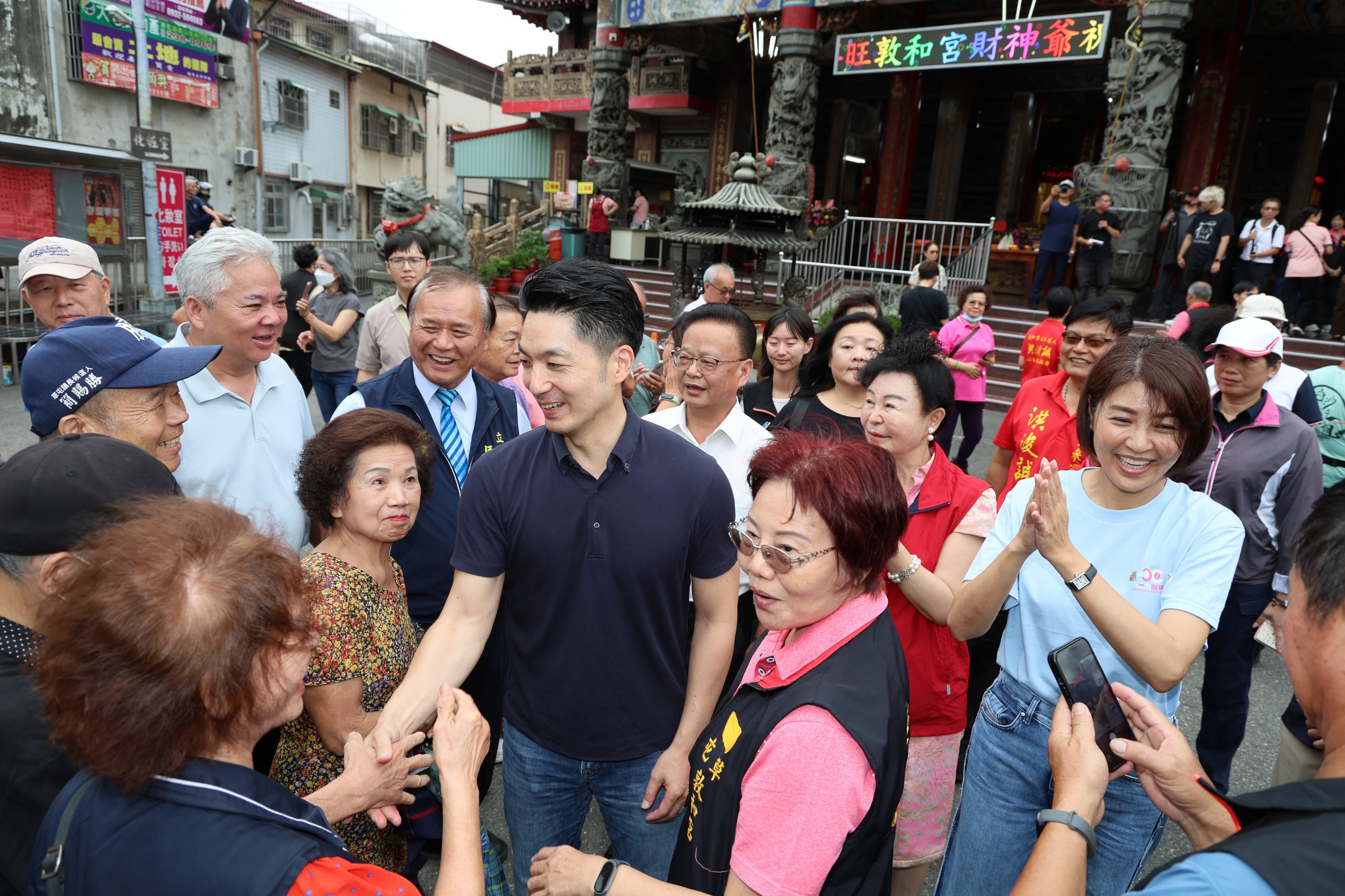 相關圖片3-台北市長蔣萬安參訪惠德宮、敦和宮 允諾協力許縣長加強北市、投縣互惠交流