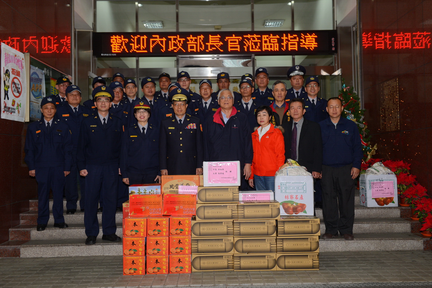 圖片-陳代理縣長前往南投、名間地區慰問春安工作人員