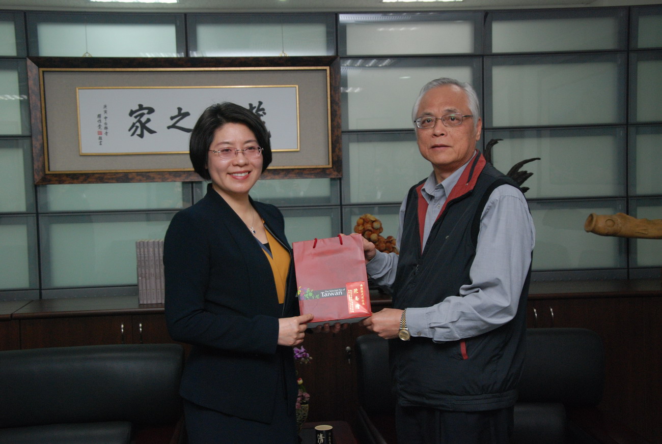 圖片-浙江省仙居縣長林虹蒞縣拜會陳代理縣長
