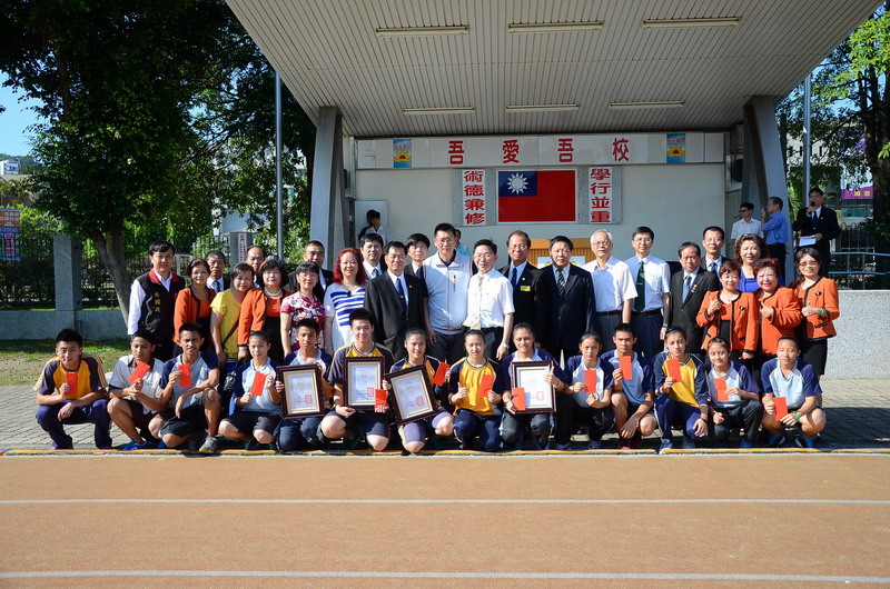 圖片-桃園縣南投同鄉會頒發激勵獎金  鼓勵全中運南投金牌選手