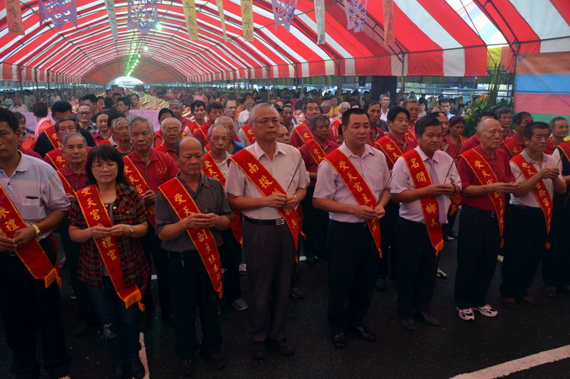 圖片-受天宮中元普渡祭典 陳代理縣長開香祈福
