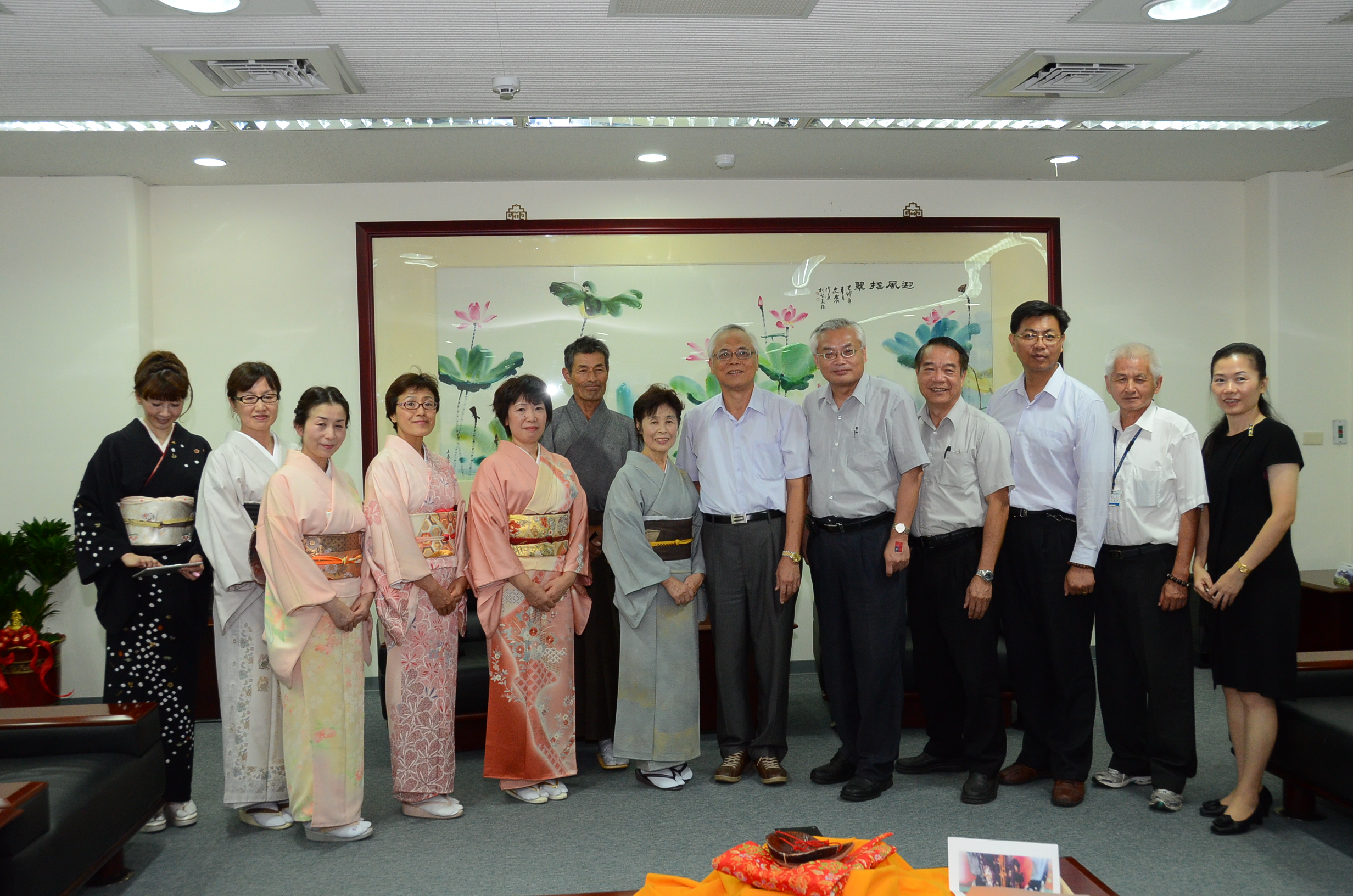 相關圖片2-日本茶道名家至縣府拜會  陳代縣長表歡迎