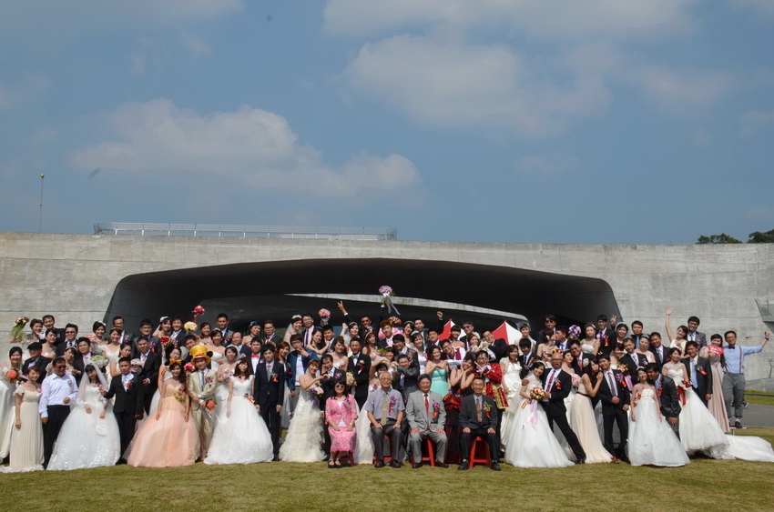 圖片-日月潭水陸空創意婚禮  南投縣集團結婚浪漫溫馨