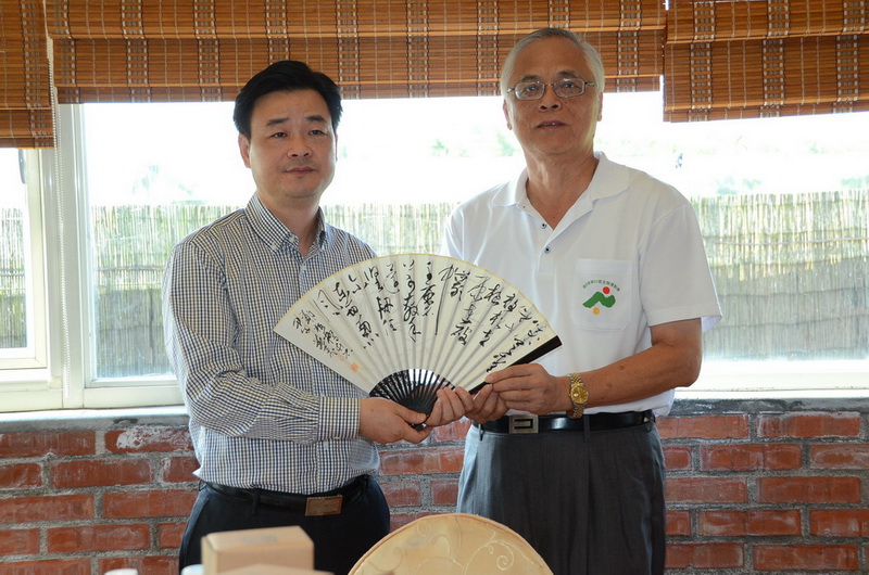 相關圖片2-浙江省平湖市副市長錢勇彪蒞縣參訪
