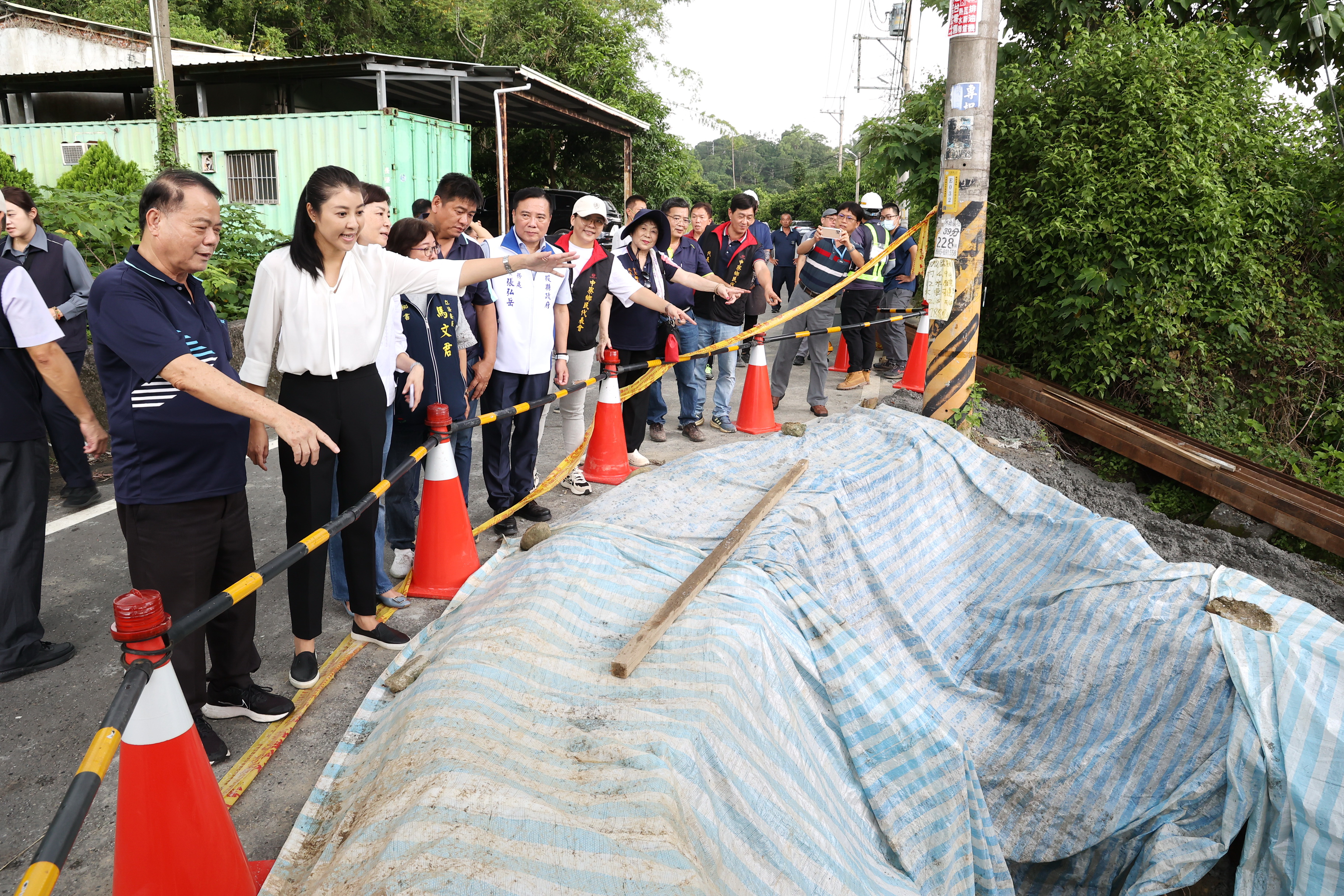 相關圖片2-投17線瓶頸路段改善  許縣長廣納建言列入規劃