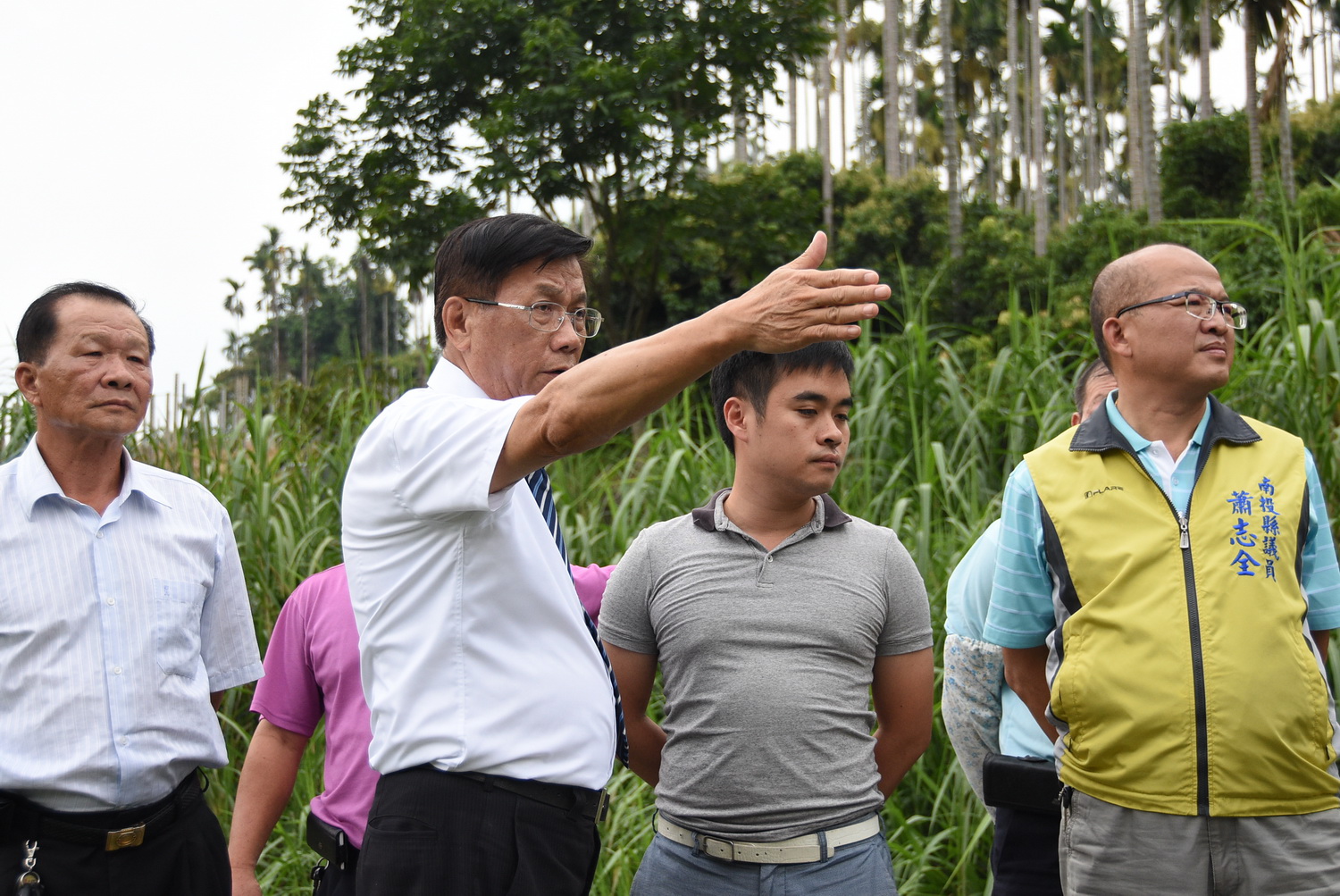 圖片-縣長會勘水里集集野溪  將整治改善