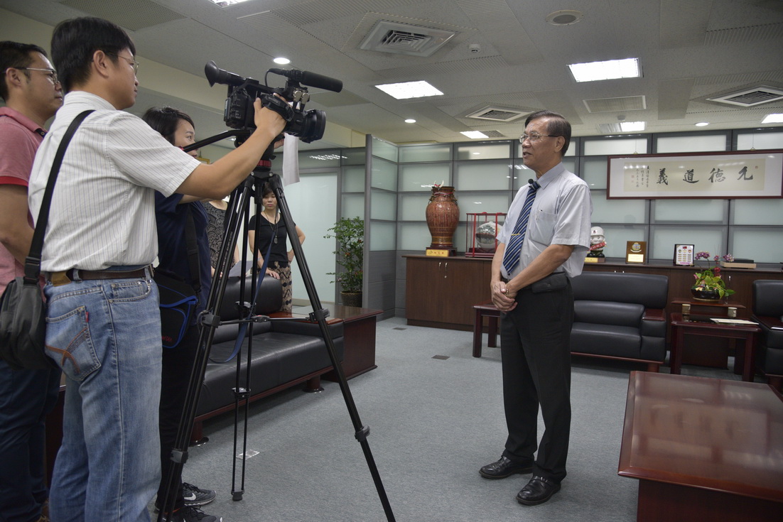 相關圖片1-林縣長錄製九三軍人節祝賀影帶  感謝國軍辛勞