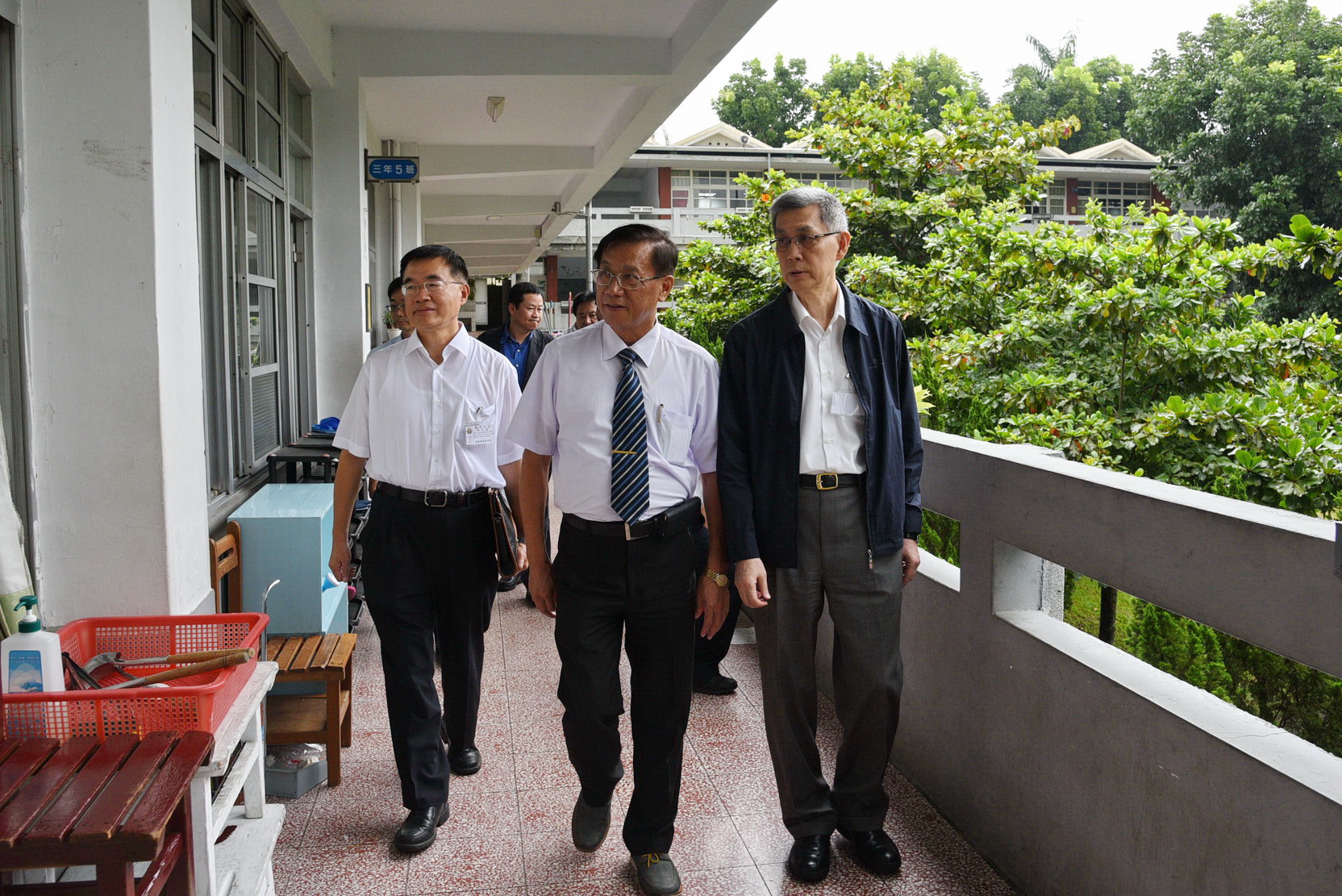 圖片-林縣長巡視原住民特考南投考區 到考率約6成