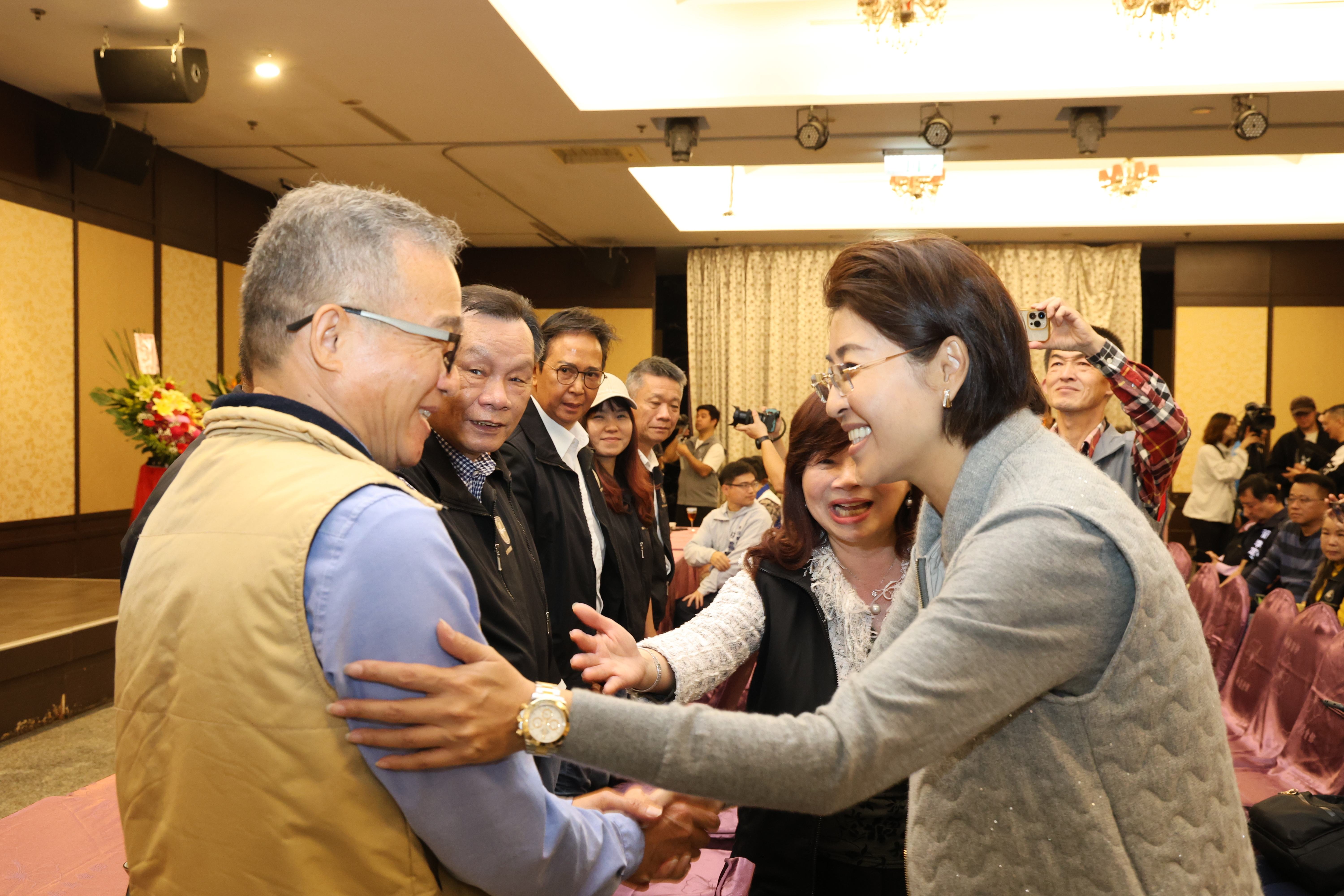 相關圖片7-南投縣商圈產業觀光文化聯合會成立大會 許縣長見證祝賀