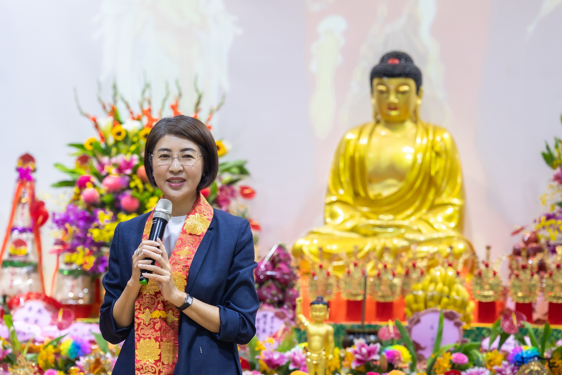 相關圖片2-南投縣佛教會2570年聖誕浴佛祈福點燈大法會　許縣長為民祈福