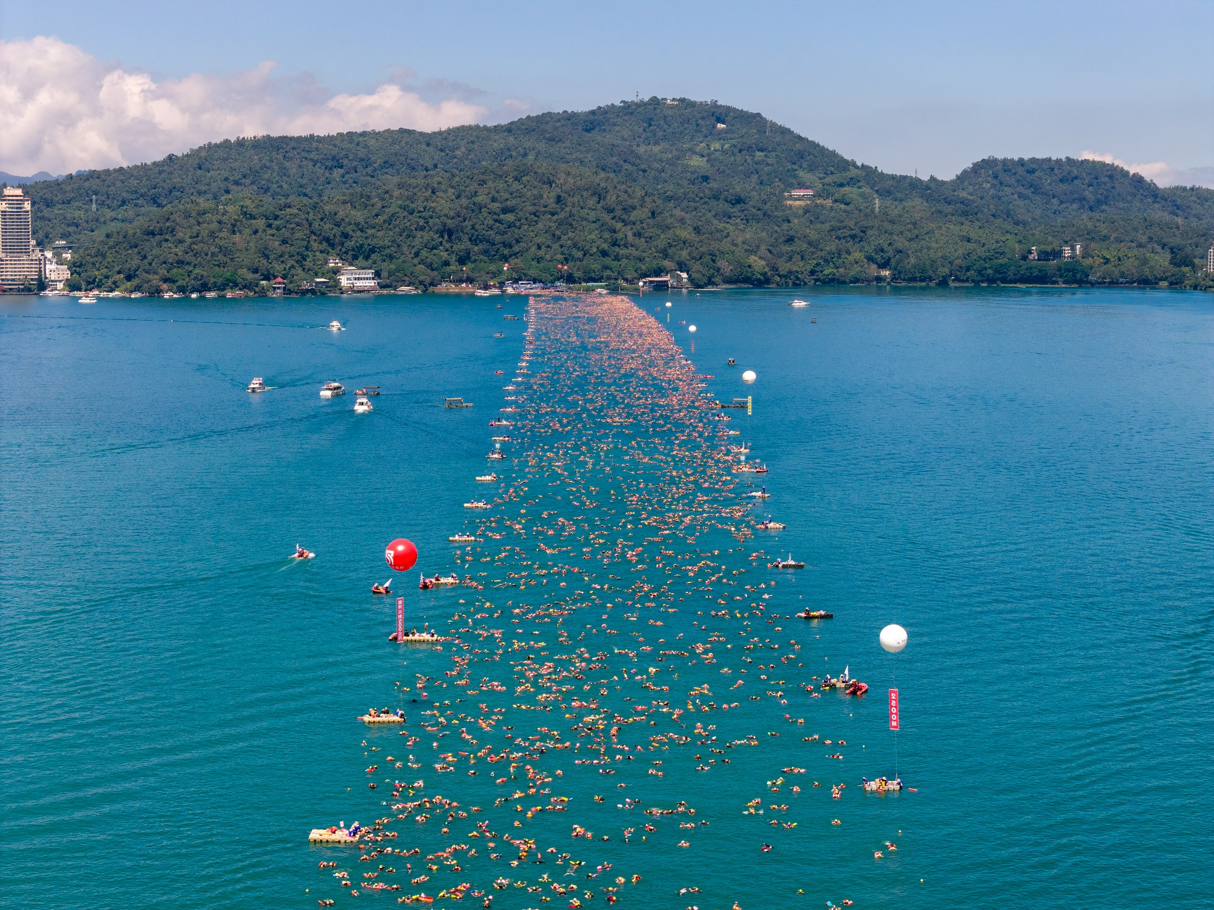 other image2-Sun Moon Lake International Cross-lake Swimming Carnival Takes Place with 24,736 Swimmers, Sep. 28th