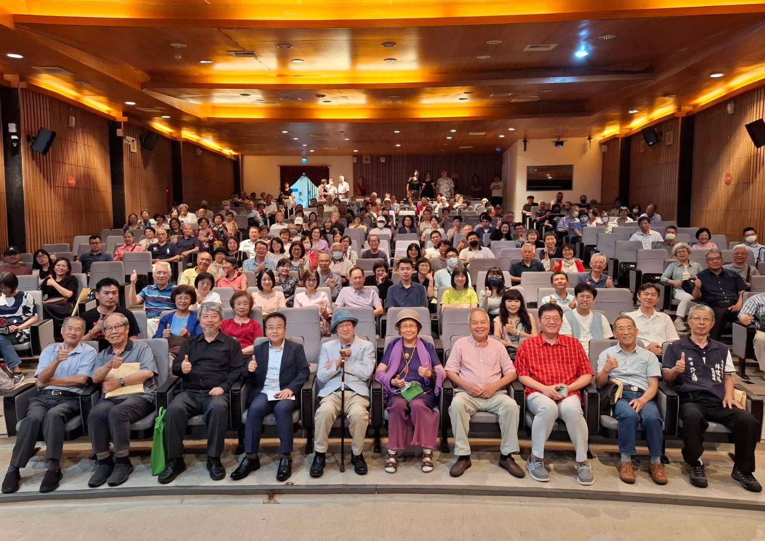 文章圖片-美的循環-前輩藝術家王輝煌老師捐贈作品響應籌建南投縣美術館，財團法人張金鑾文化藝術基金會贊助印製畫冊