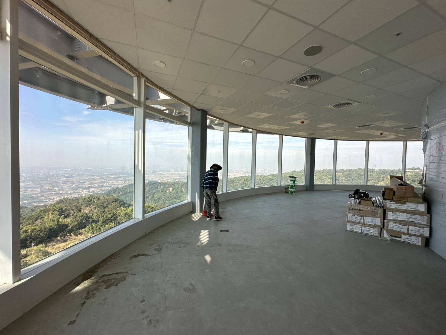 相關圖片2-「南投縣松柏嶺高空觀景平台園區營運移轉(OT)案」 	招商說明會1月12日召開