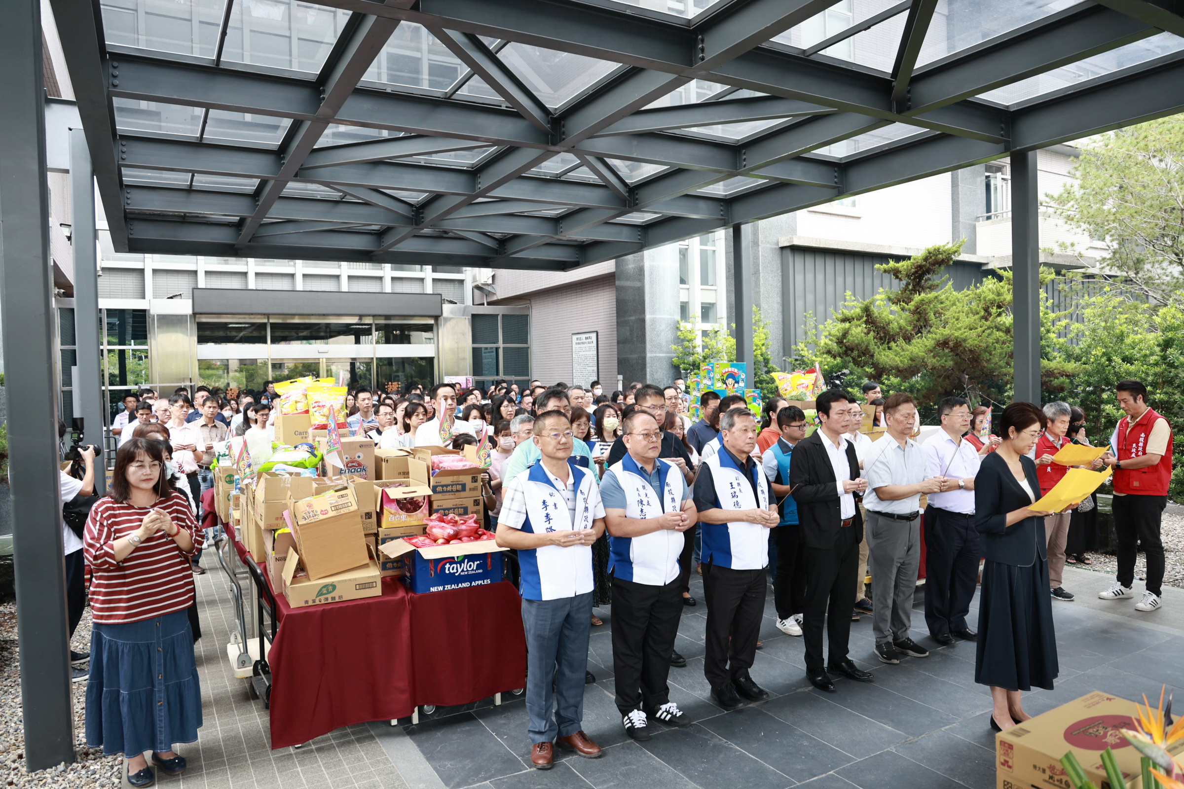 相關圖片4-慶讚中元 許縣長主持縣府普渡儀式祈求平安順遂