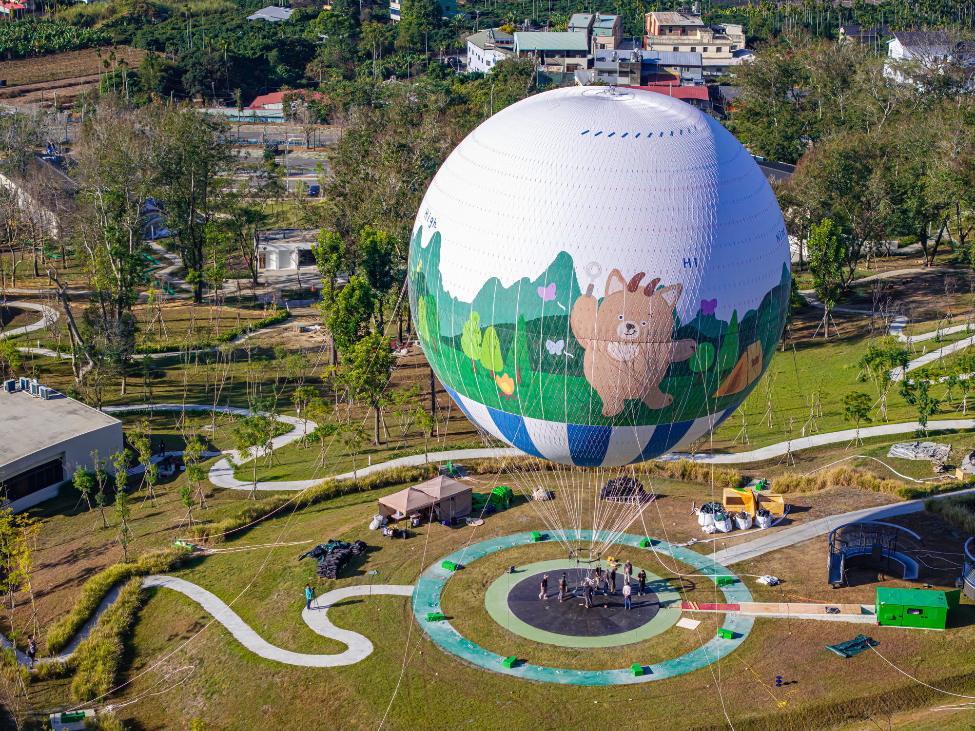 相關圖片5-九九峰氦氣球組裝完成　外型29日搶先曝光