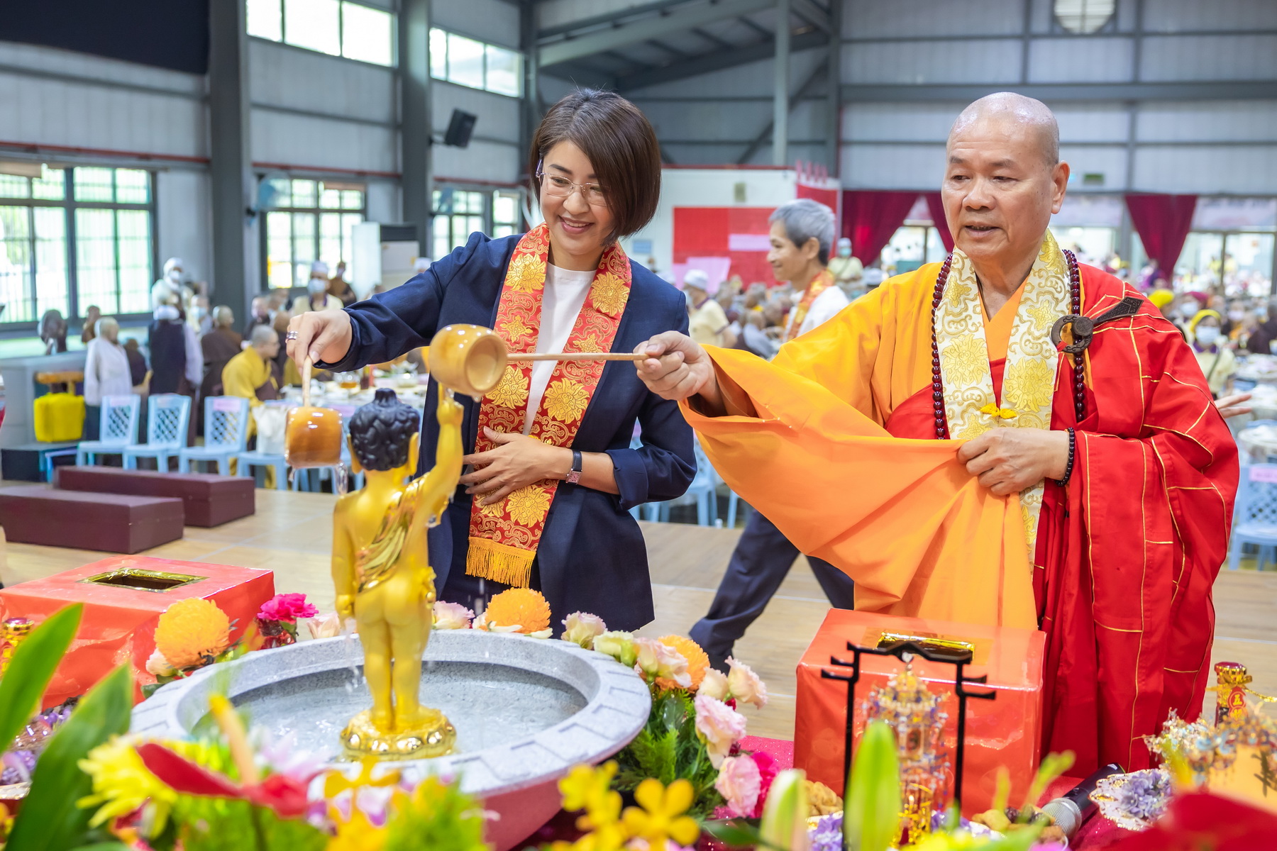 圖片-南投縣佛教會2570年聖誕浴佛祈福點燈大法會　許縣長為民祈福