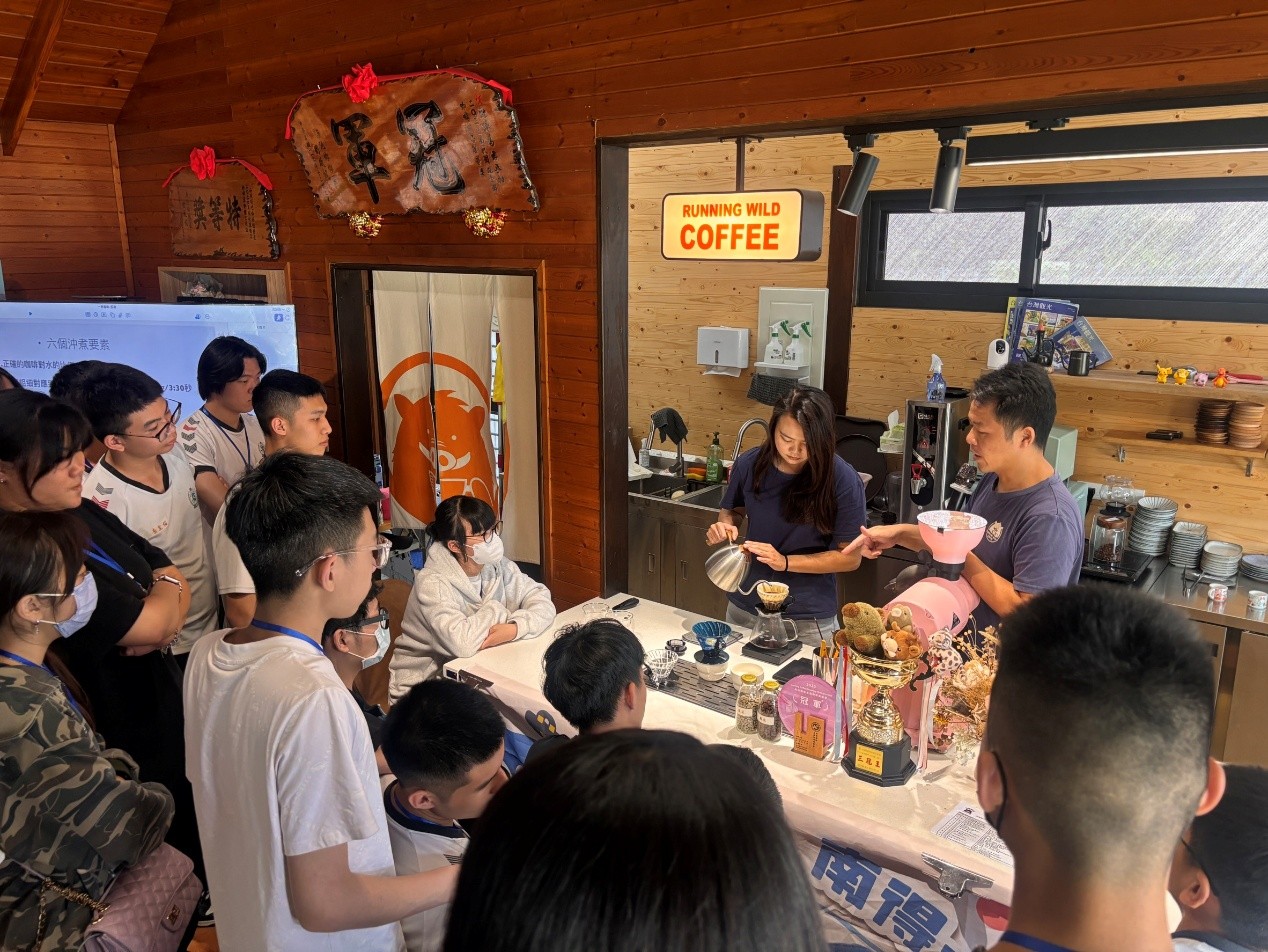 相關圖片2-縣府推動學子職涯參訪 深化專業倫理誠信教育