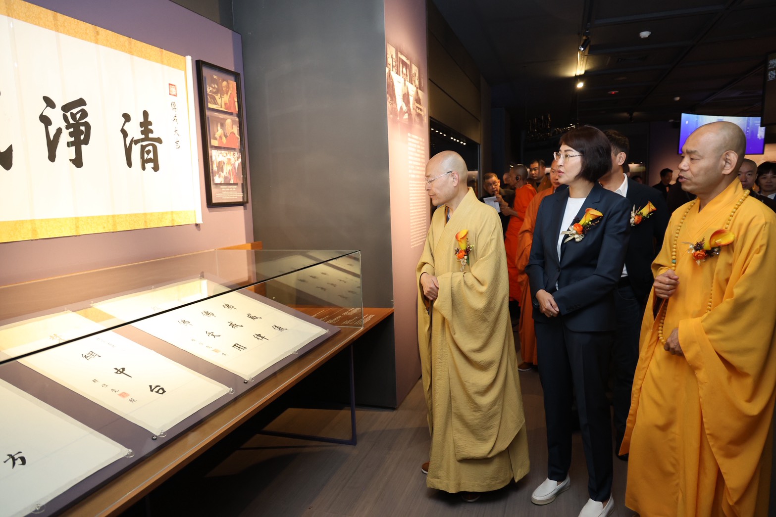相關圖片2-中台禪寺「仰懷宗範—開山祖師圓寂十週年紀念特展」登場 許縣長出席剪綵揭幕