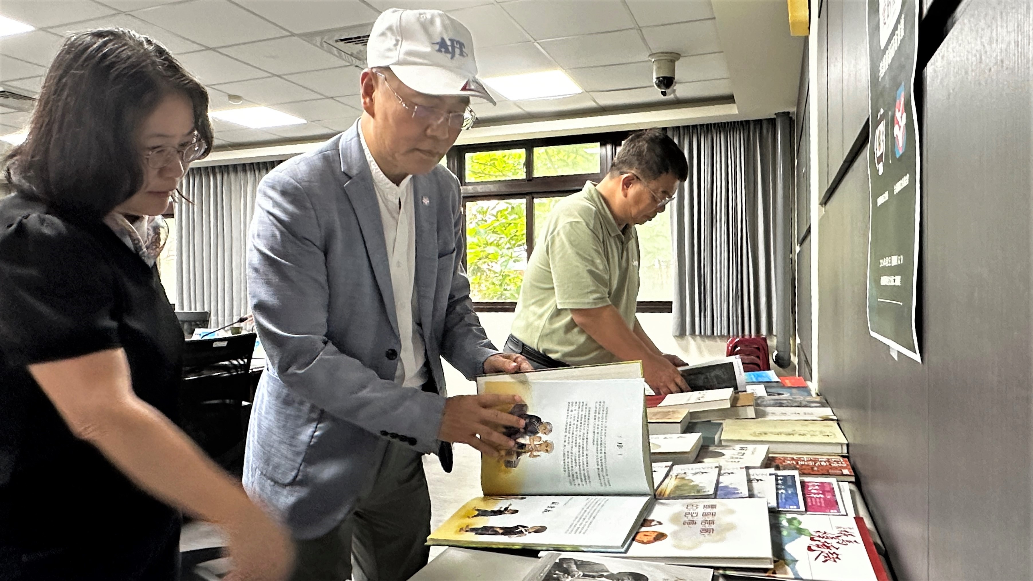 相關圖片2-文化助力共推閱讀－南投縣政府文化局搭橋愛的書庫