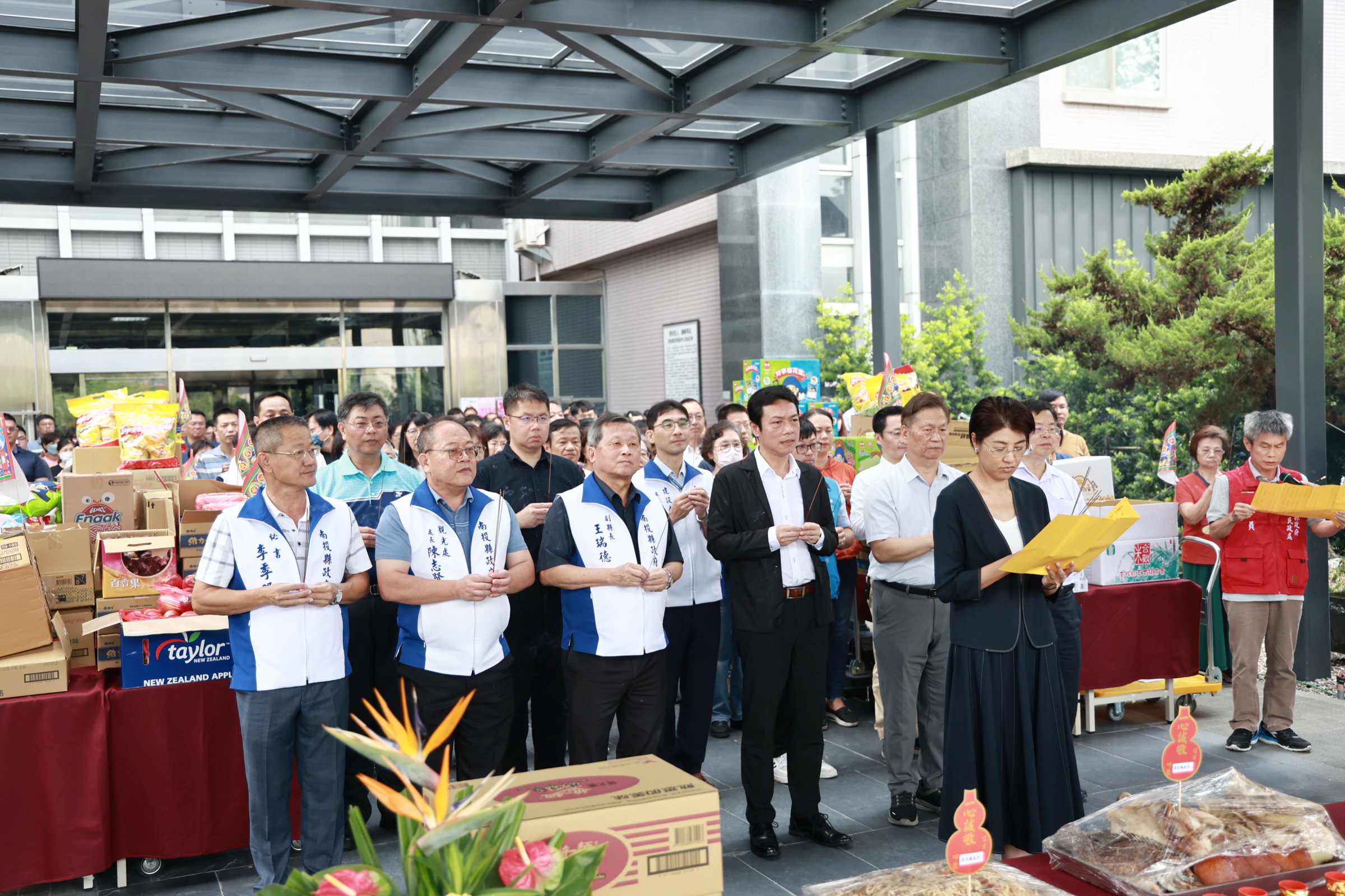 相關圖片1-慶讚中元 許縣長主持縣府普渡儀式祈求平安順遂